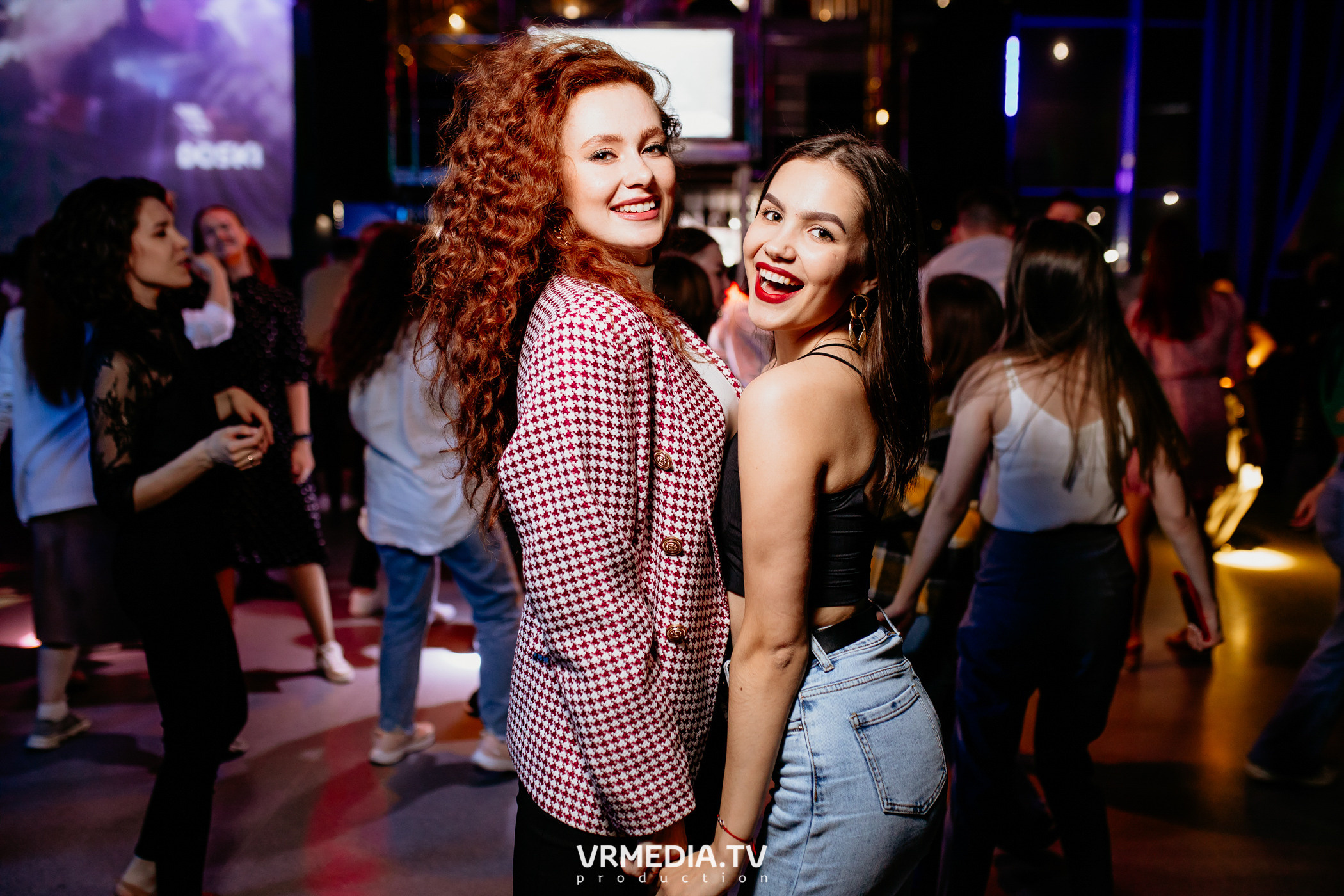 Выходные в баре «DOSKI»