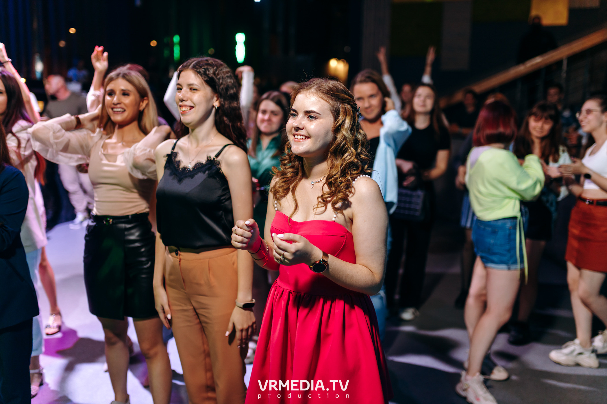 Выходные в баре «DOSKI»