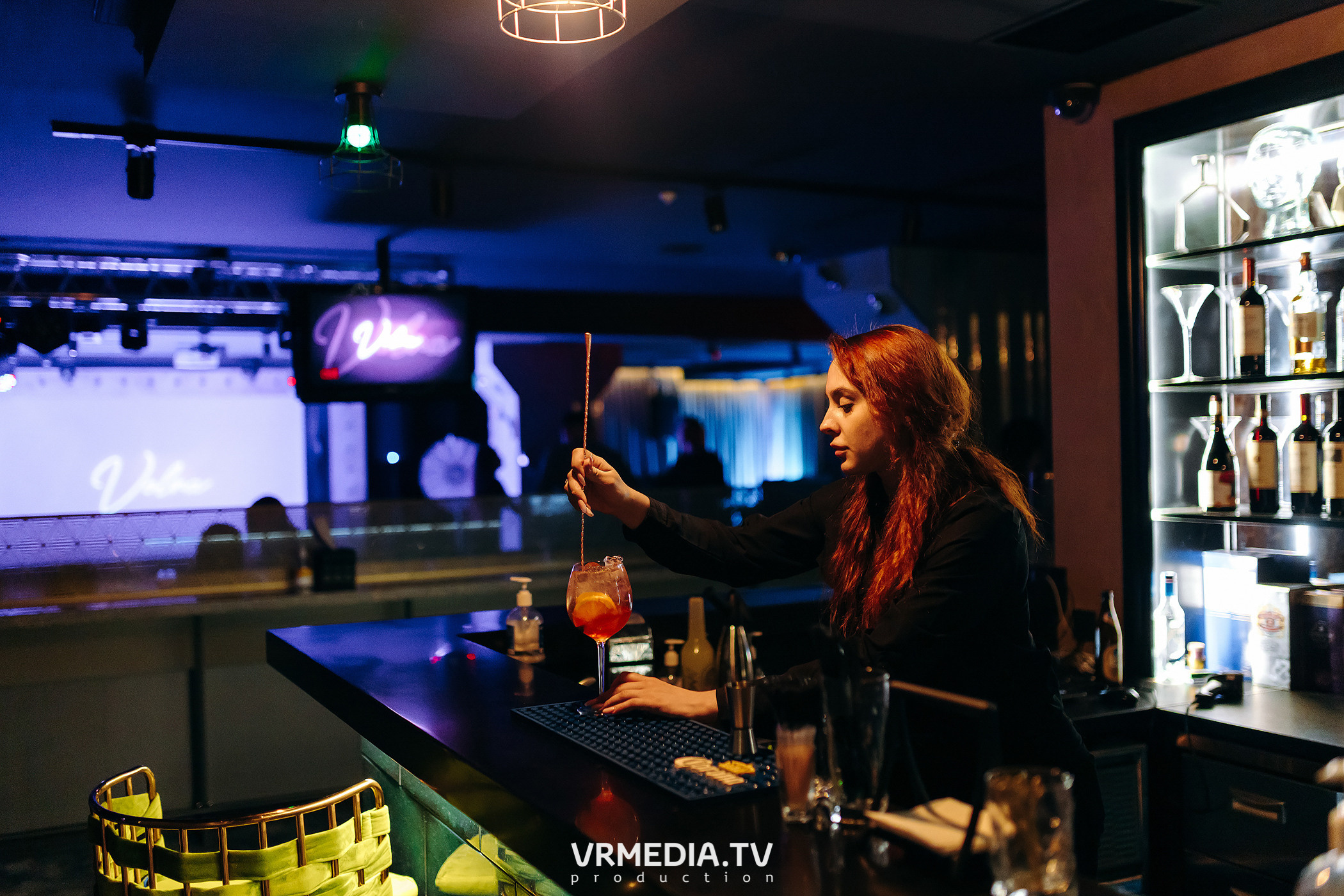 Колесо фортуны в караоке-баре «Volna»