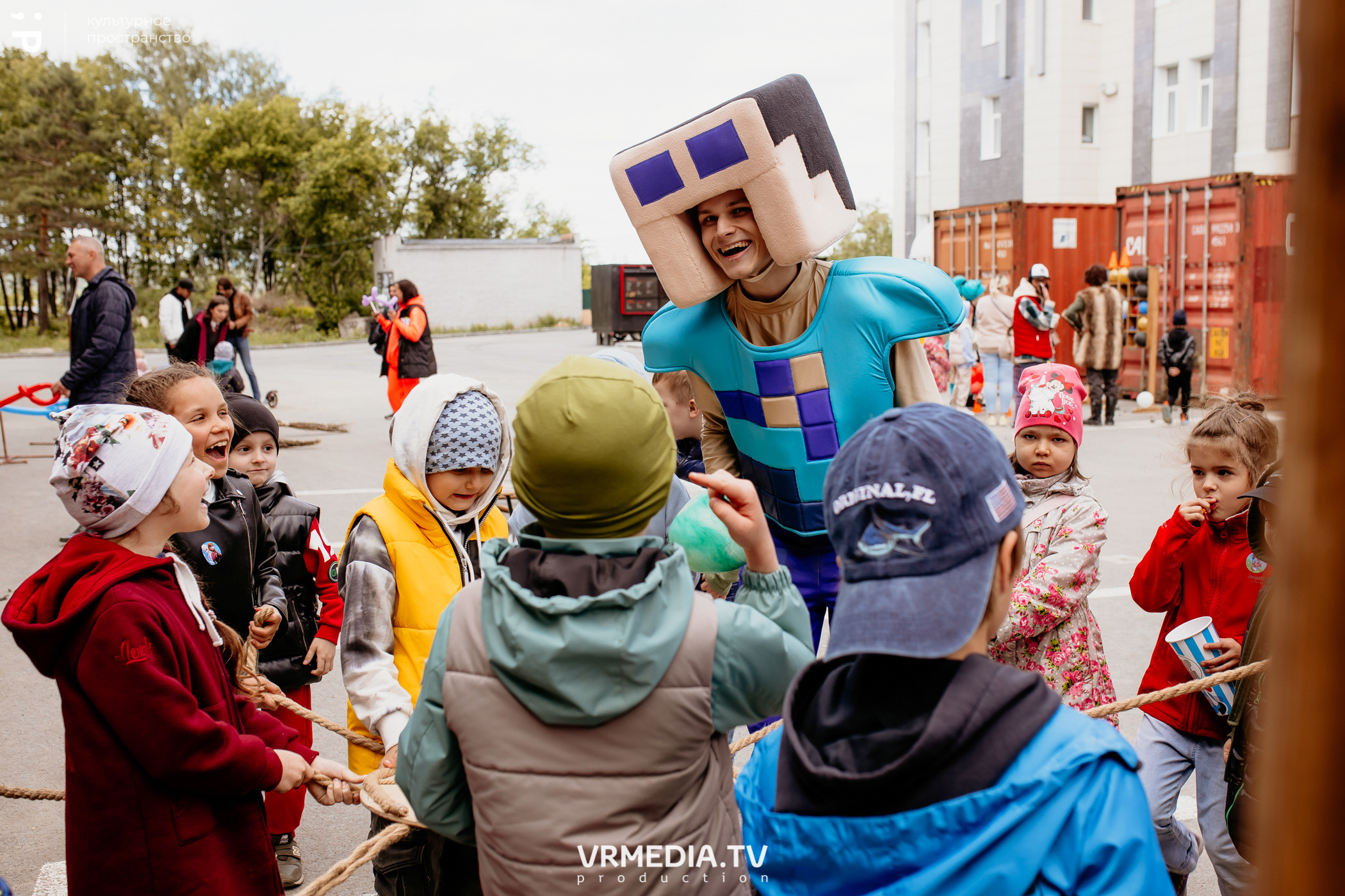 ВСТРЕЧАЙ ЛЕТО С DETISKAZKA42 в культурном пространстве «Редакция»