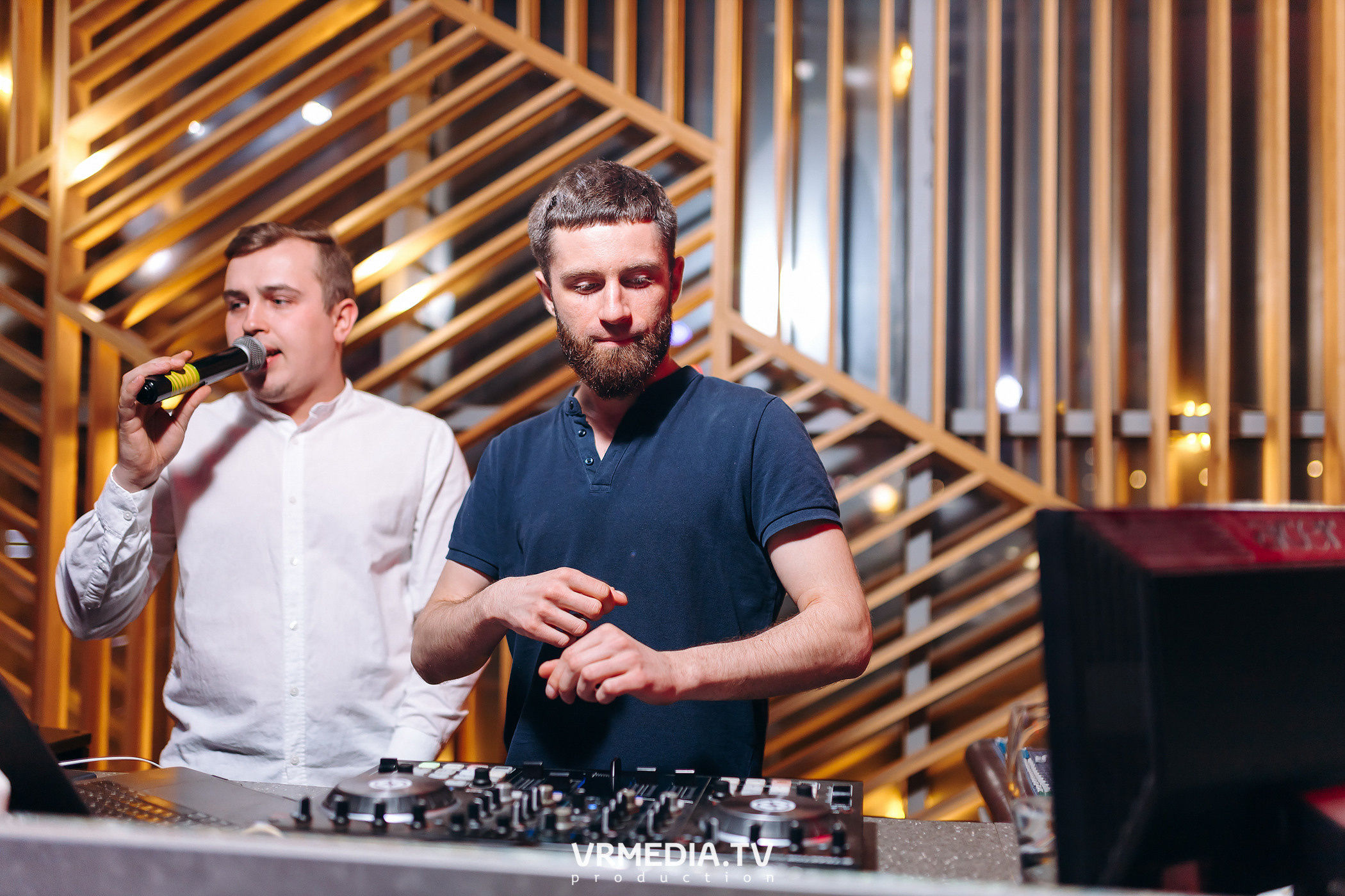 Выходные в баре «DOSKI»