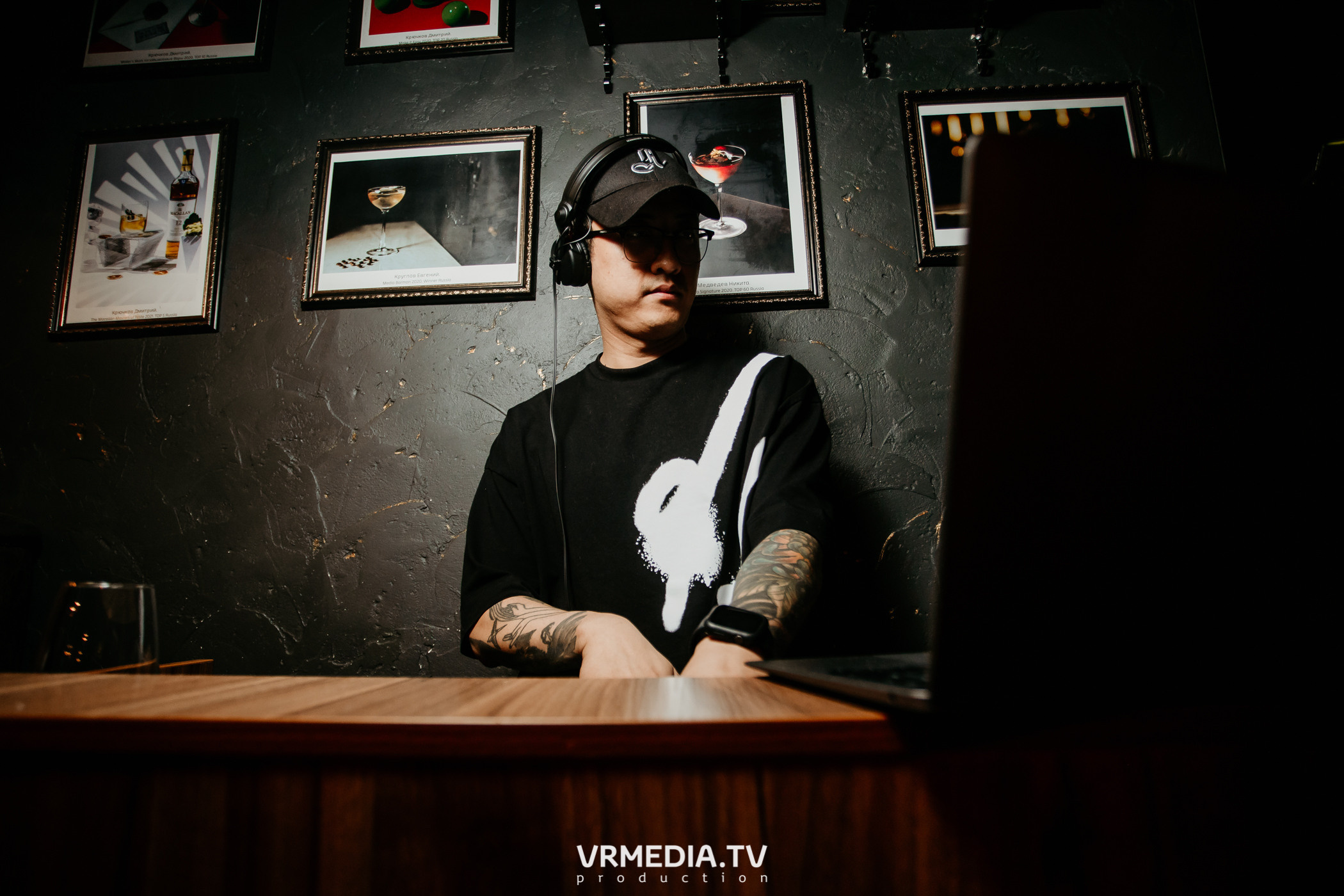 Гостевая смена Дениса Карадениза (Тюмень) в баре «Blocknot»