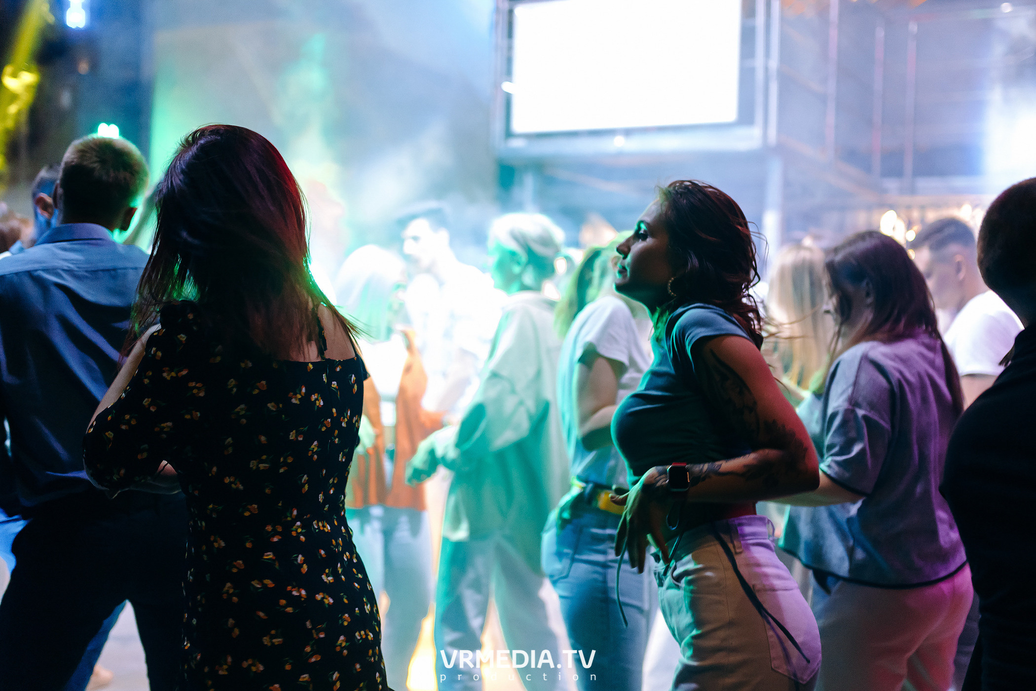 Выходные в баре «DOSKI»