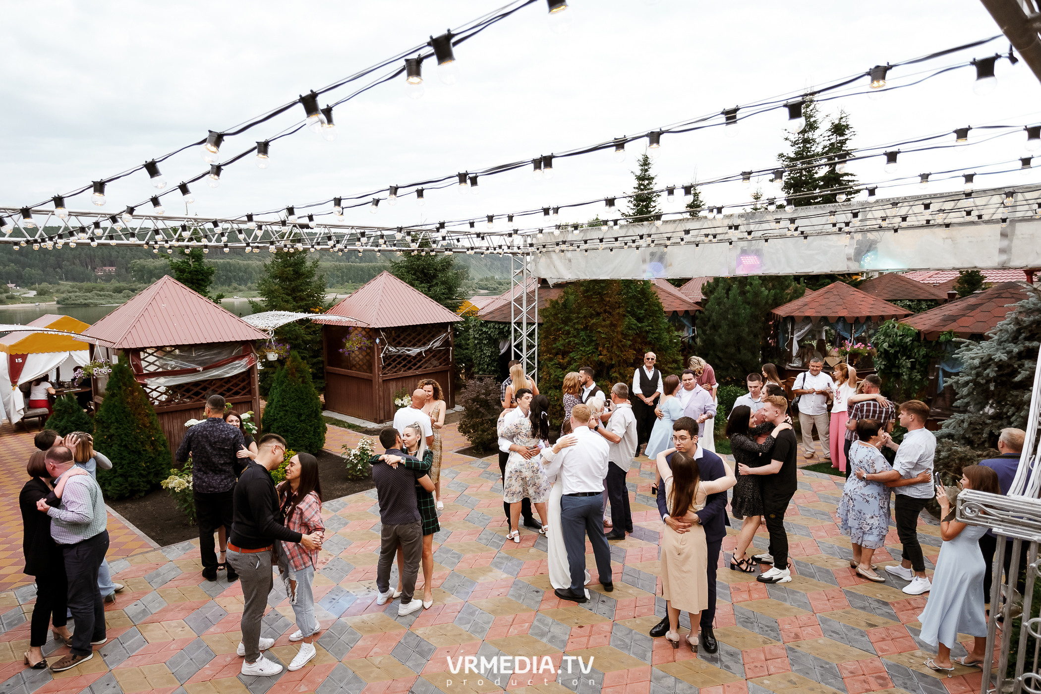 Выходные в ресторане «Лазурный берег»