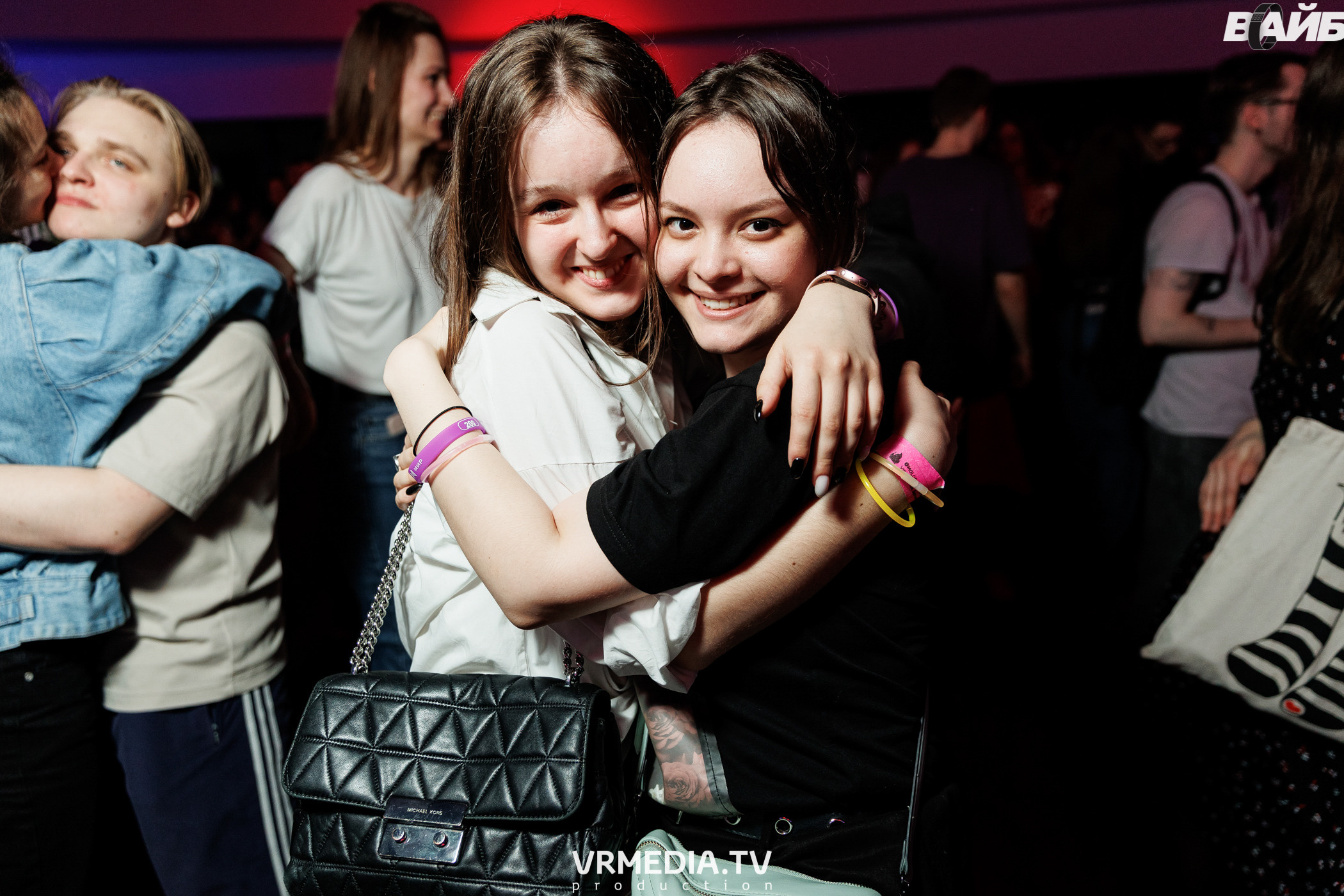 Молодость простит