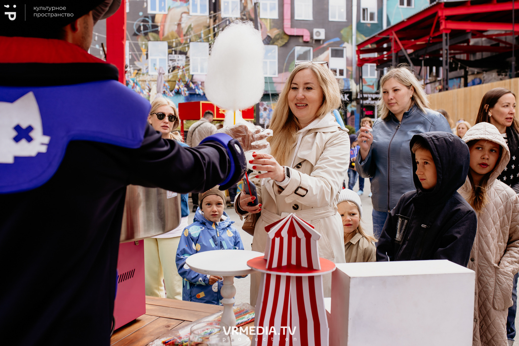 ВСТРЕЧАЙ ЛЕТО С DETISKAZKA42 в культурном пространстве «Редакция»