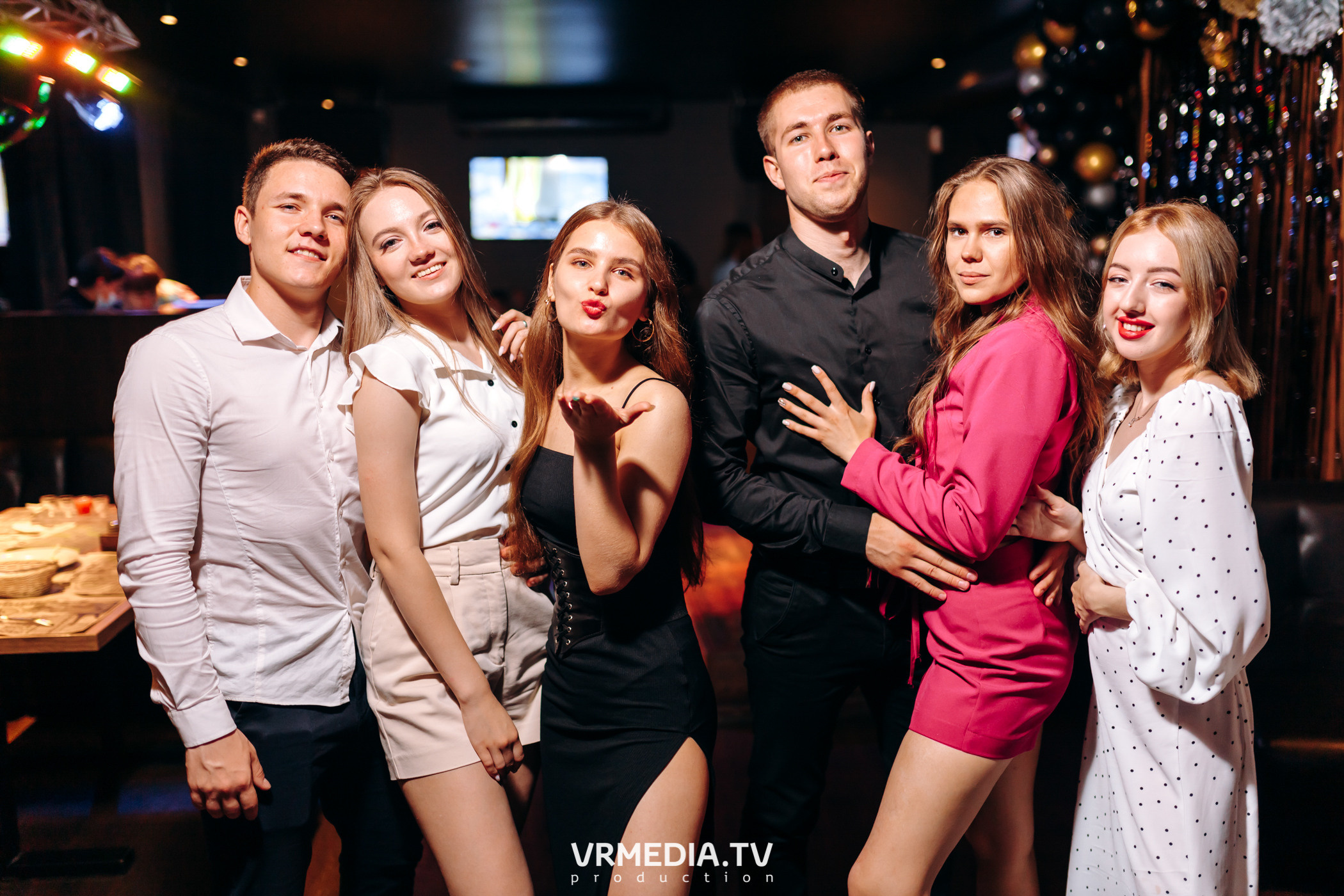 Выходные в баре «DOSKI»