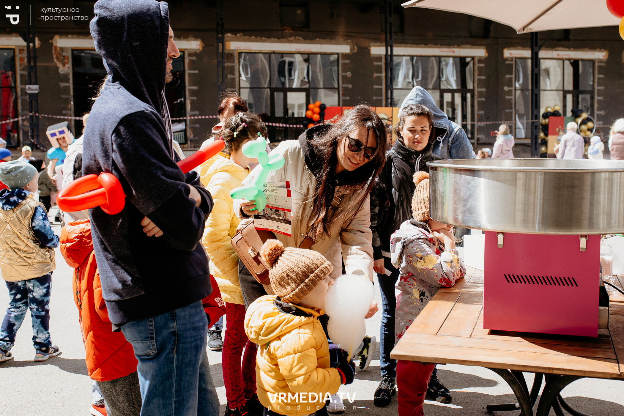 ВСТРЕЧАЙ ЛЕТО С DETISKAZKA42 в культурном пространстве «Редакция»