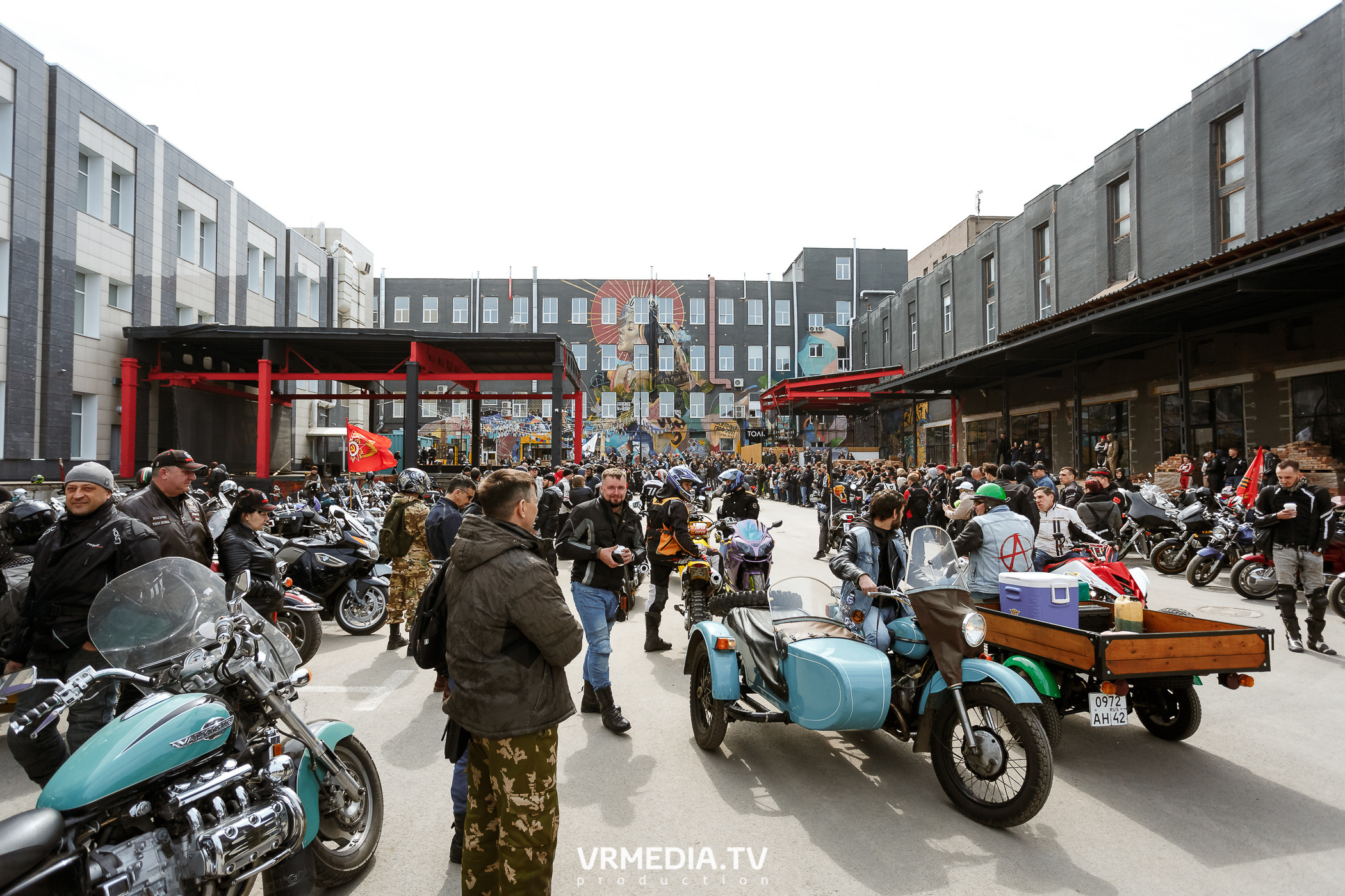 Открытие кемеровского мотосезона в культурном пространстве «Редакция»