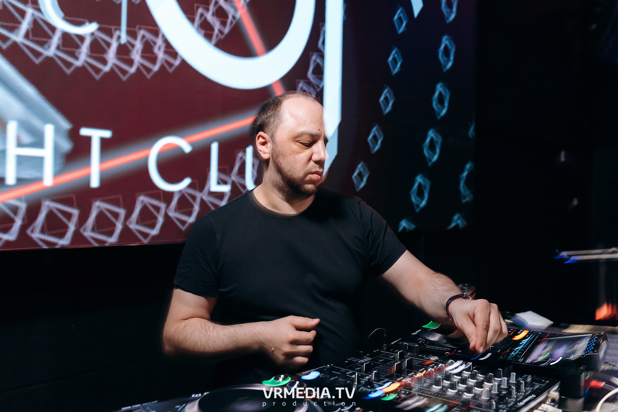 Выходные в ночном клубе «ЭФИР»