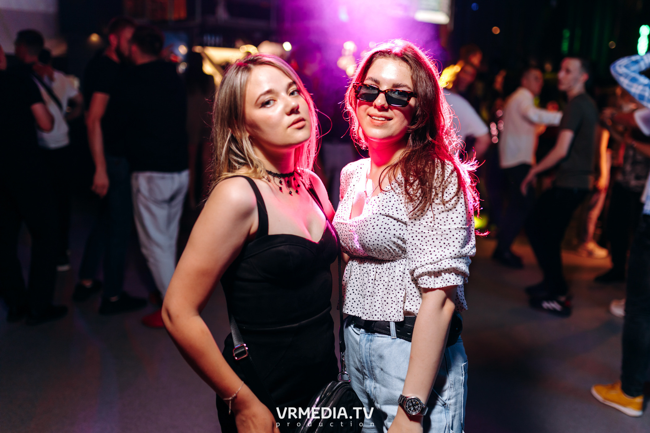 Выходные в баре «DOSKI»