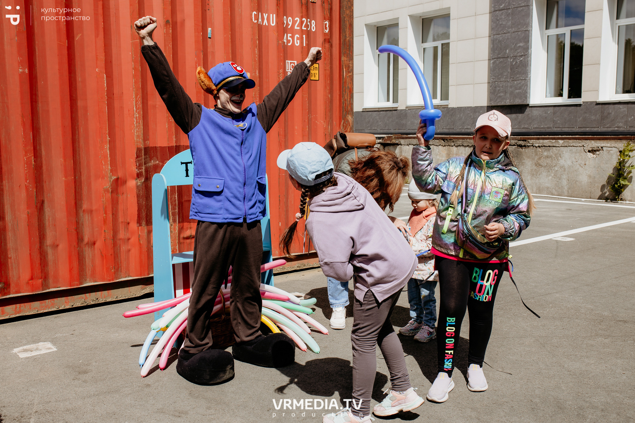 ВСТРЕЧАЙ ЛЕТО С DETISKAZKA42 в культурном пространстве «Редакция»