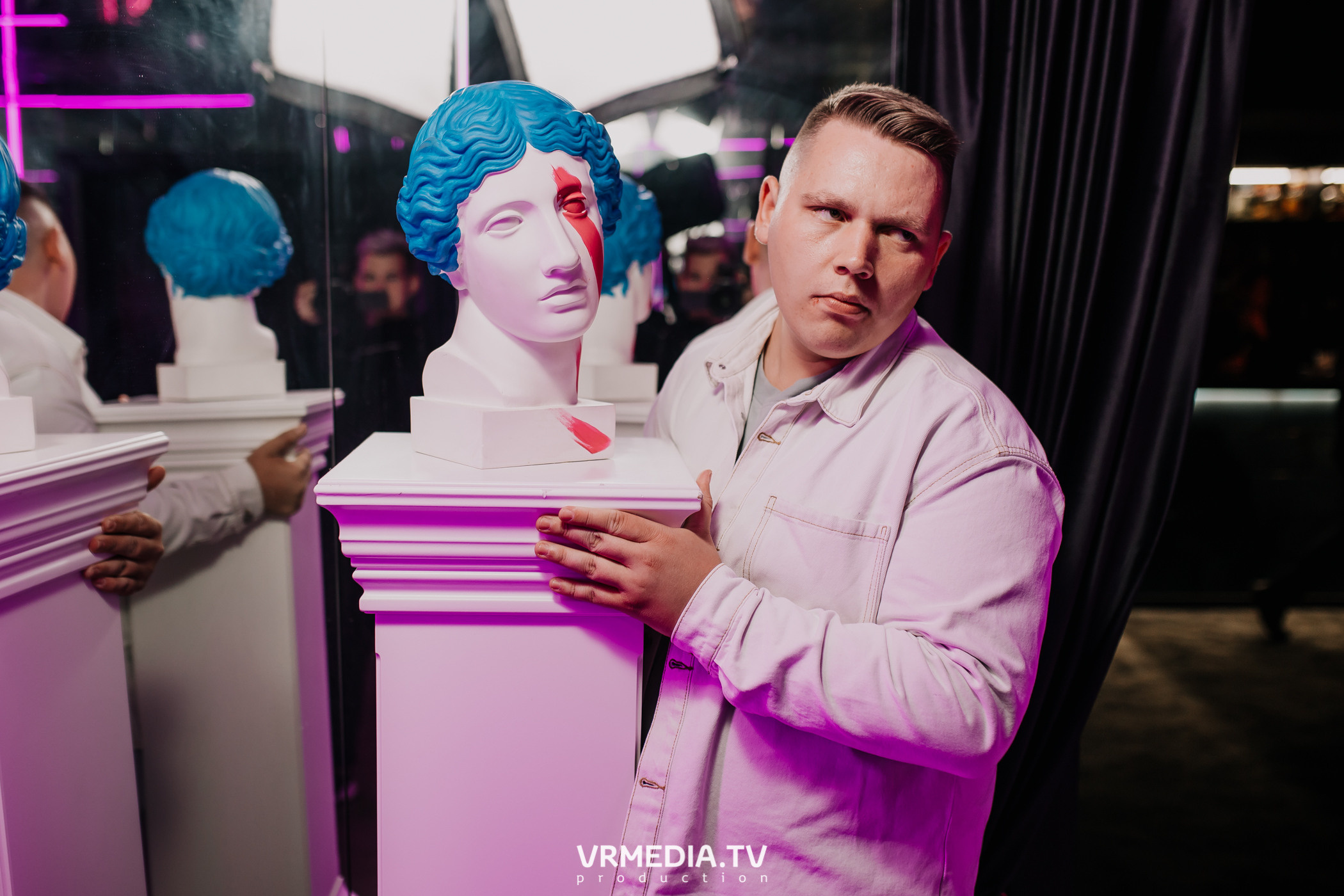 IQ party в караоке-баре «Volna»