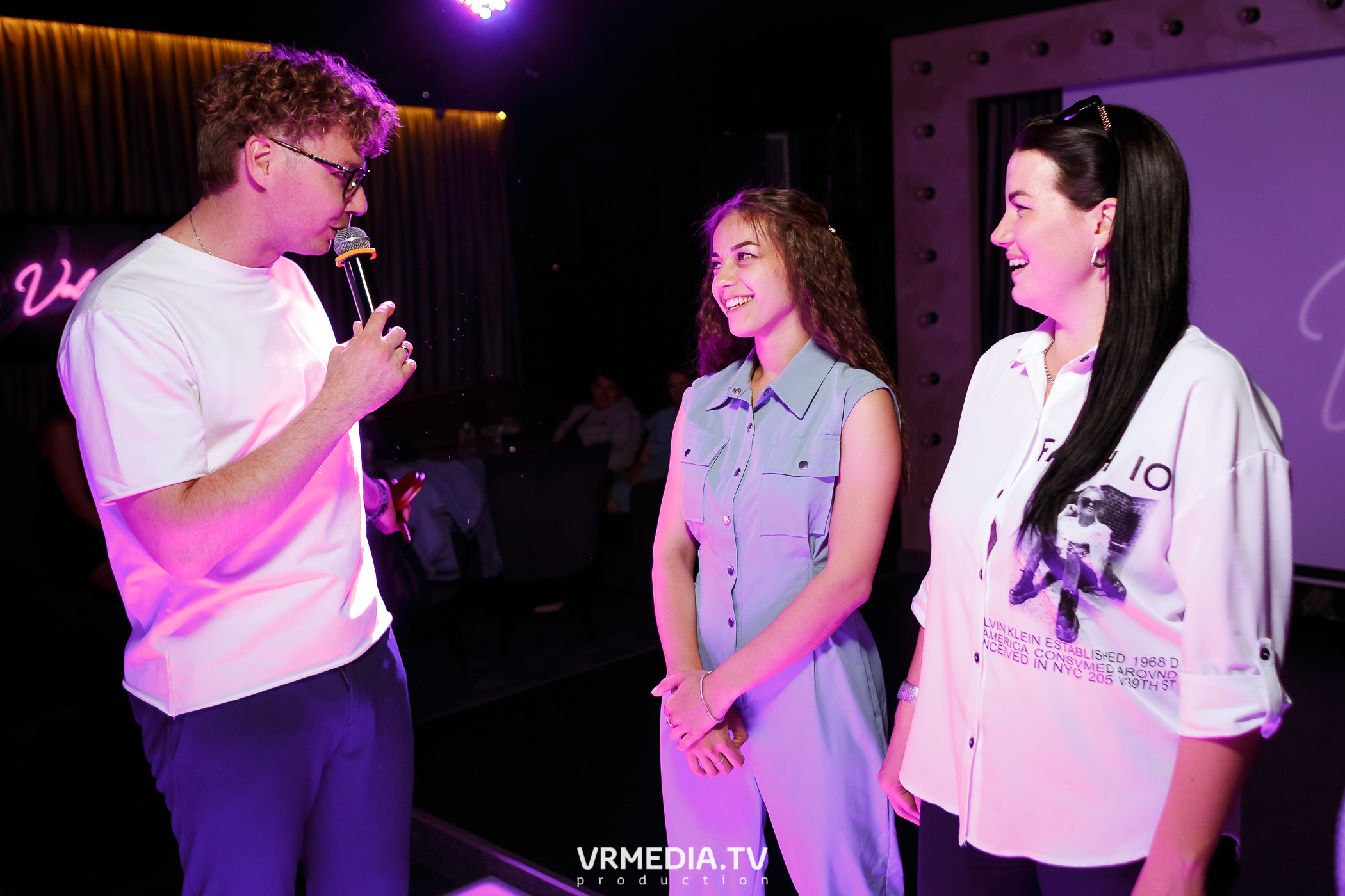 Летний караоке марафон в караоке-баре «Volna»