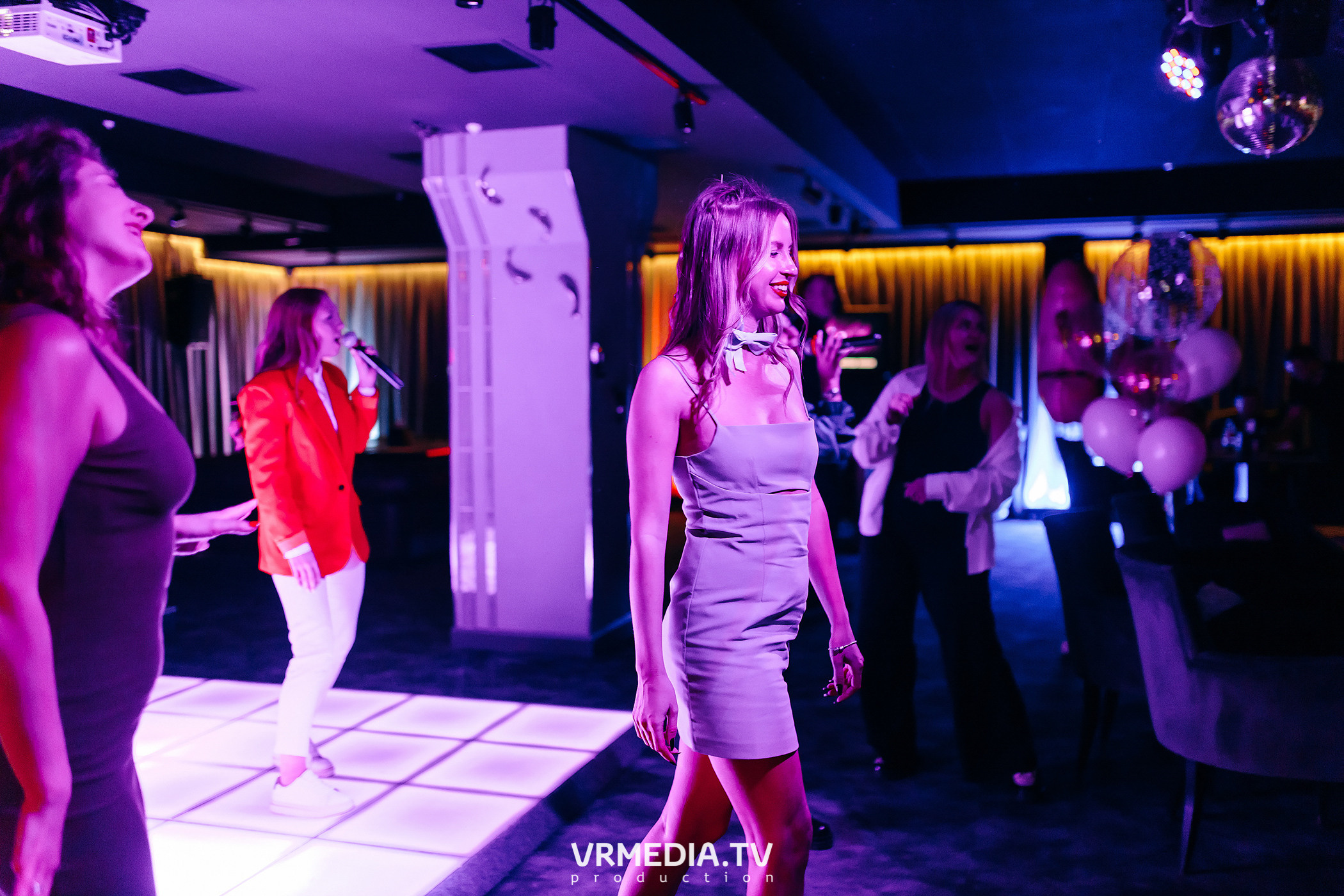 Колесо Фортуны в караоке-баре «Volna»