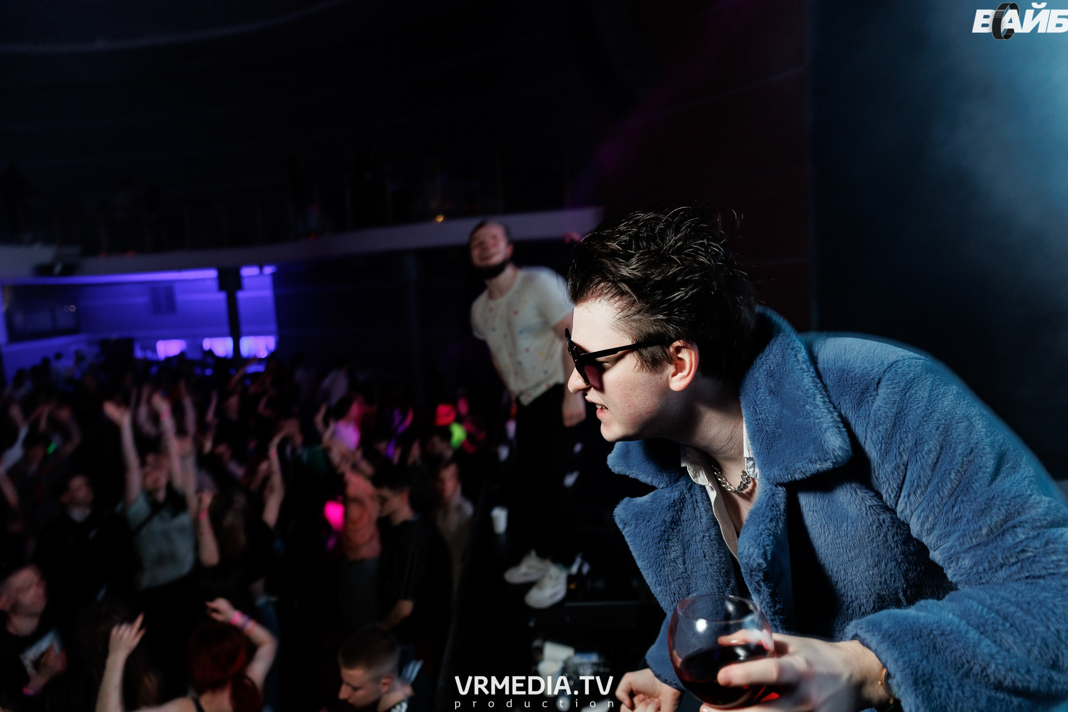 Молодость простит