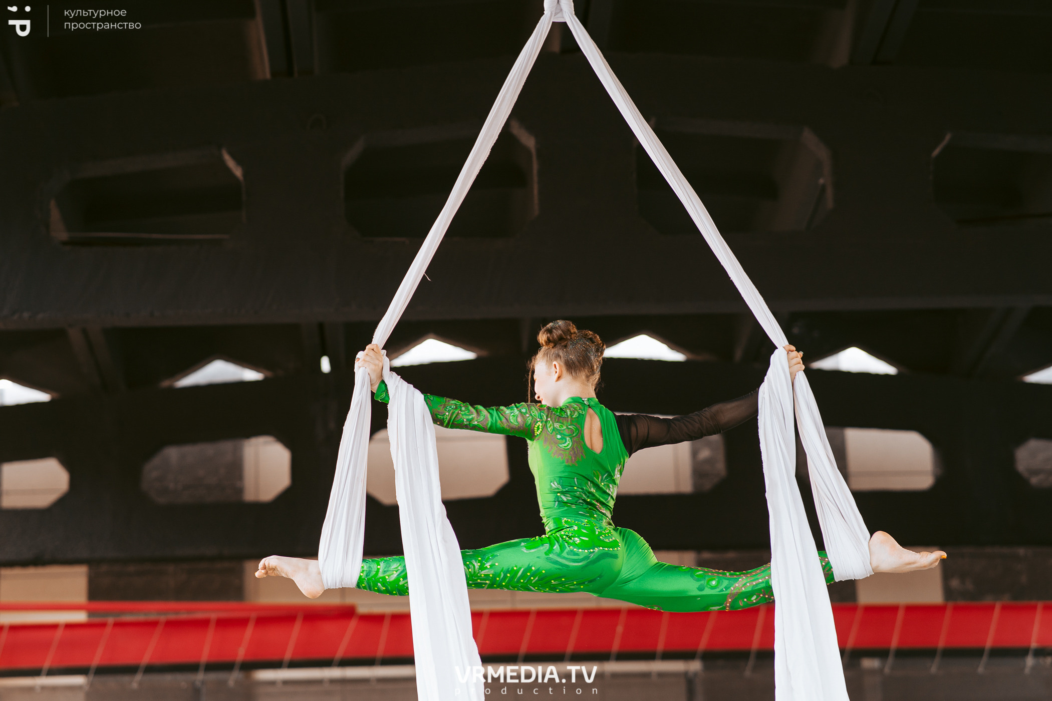 Летний арт-фестиваль SKYLINE в культурном пространстве «Редакция»