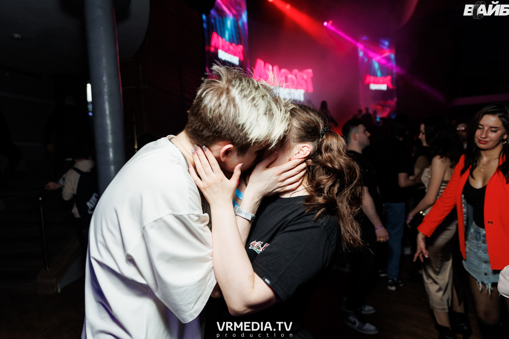 Молодость простит