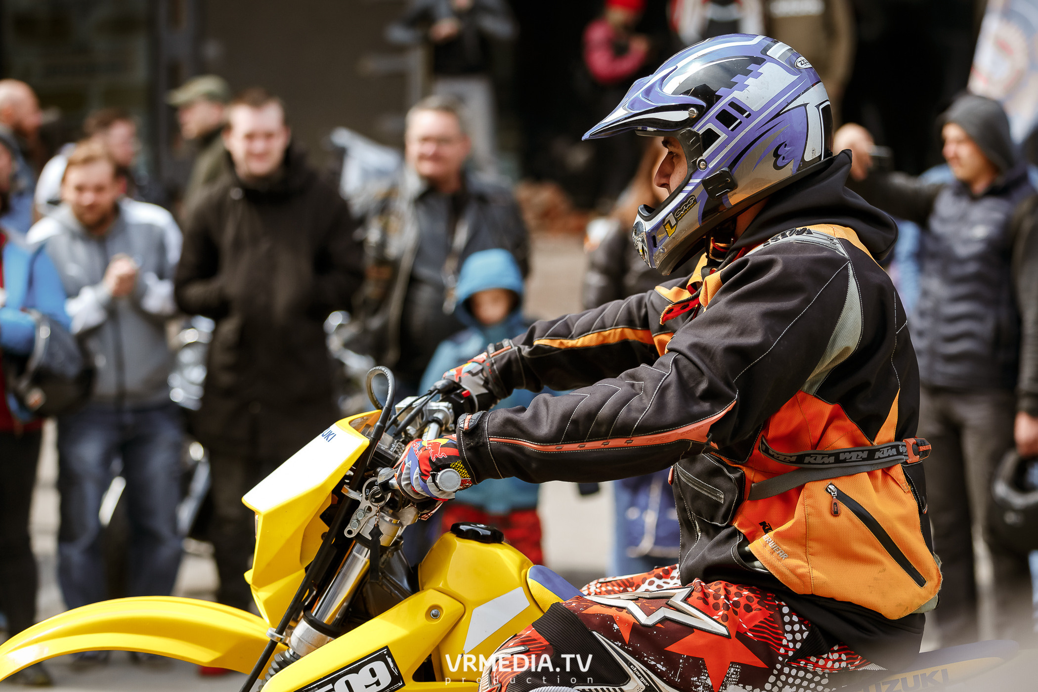 Открытие кемеровского мотосезона в культурном пространстве «Редакция»