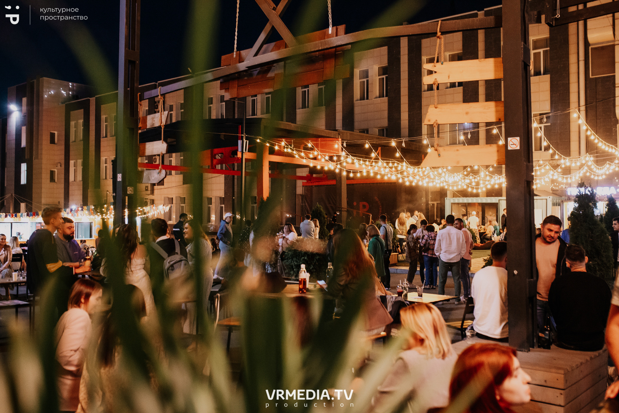 11 Friends of Chao в культурном пространстве «Редакция»