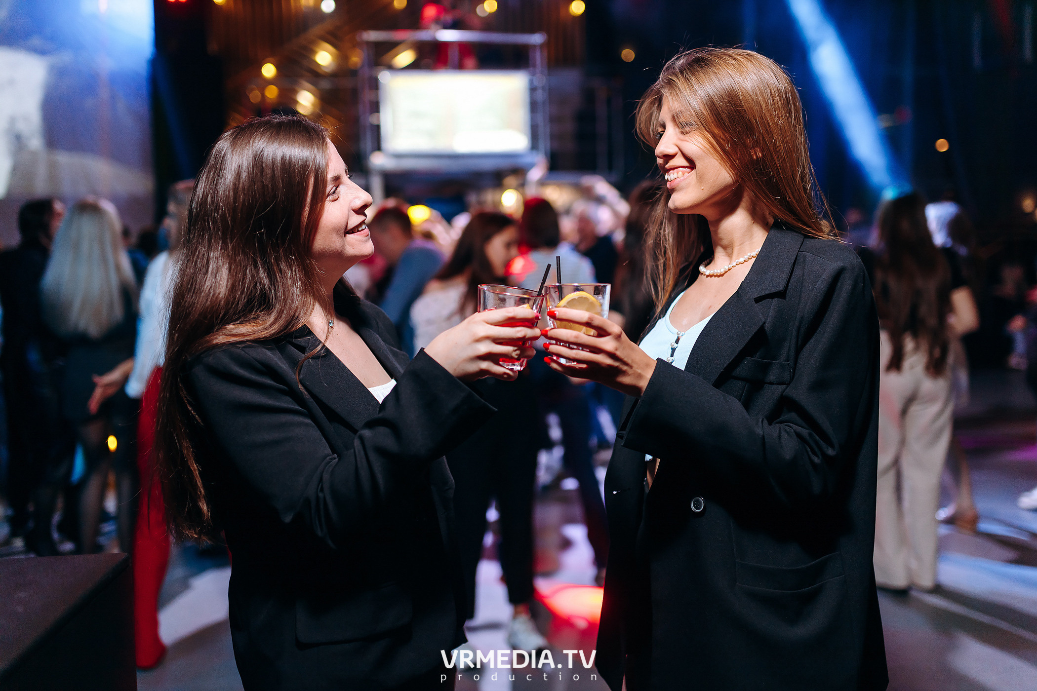 Выходные в баре «DOSKI»