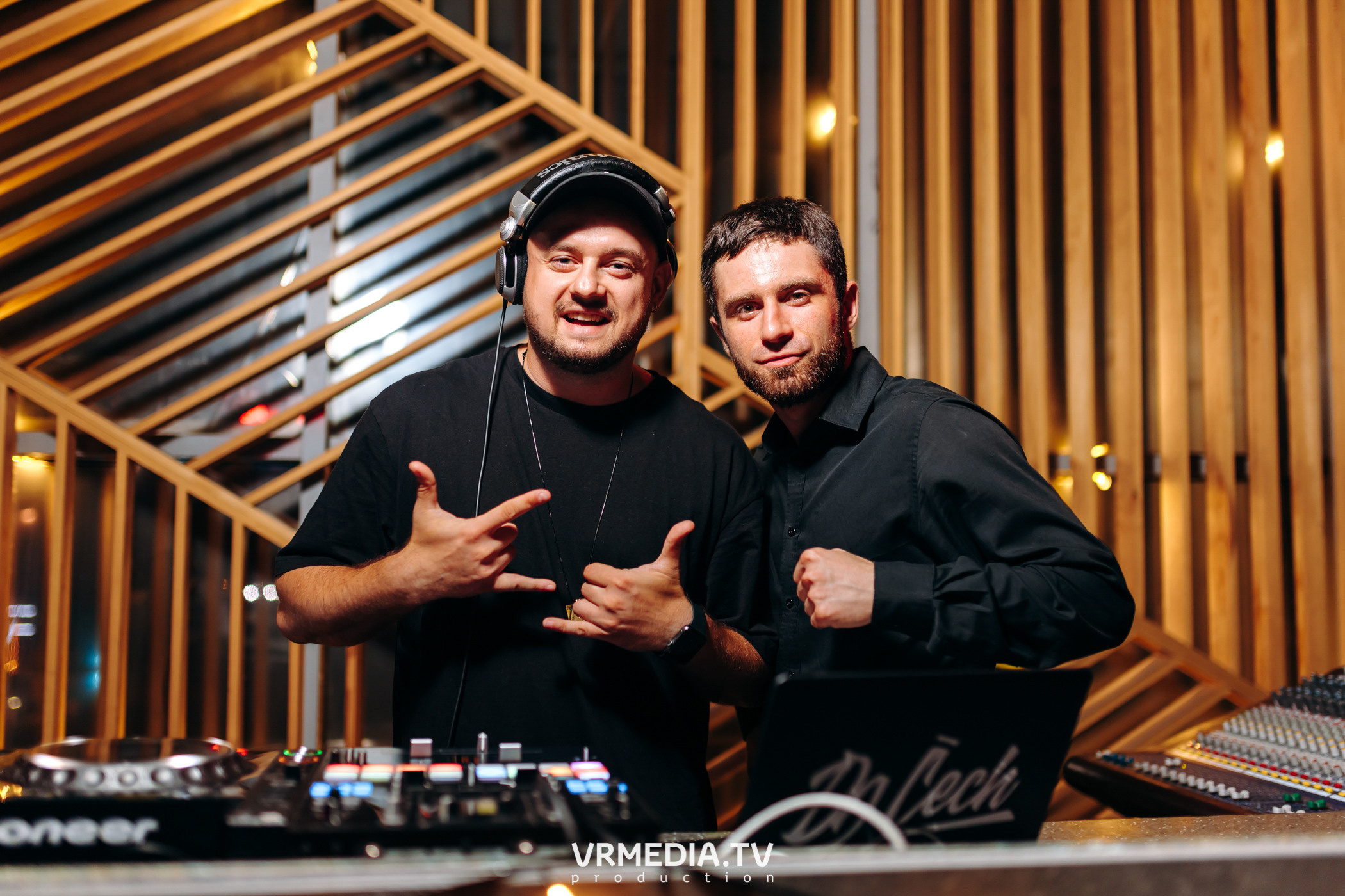 Новогодние корпоративы в баре «DOSKI»