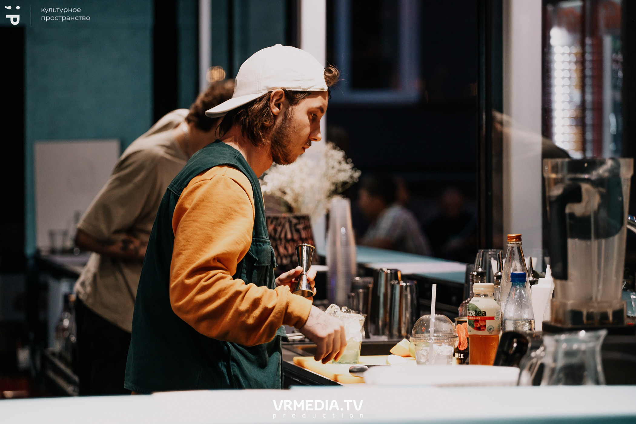 11 Friends of Chao в культурном пространстве «Редакция»