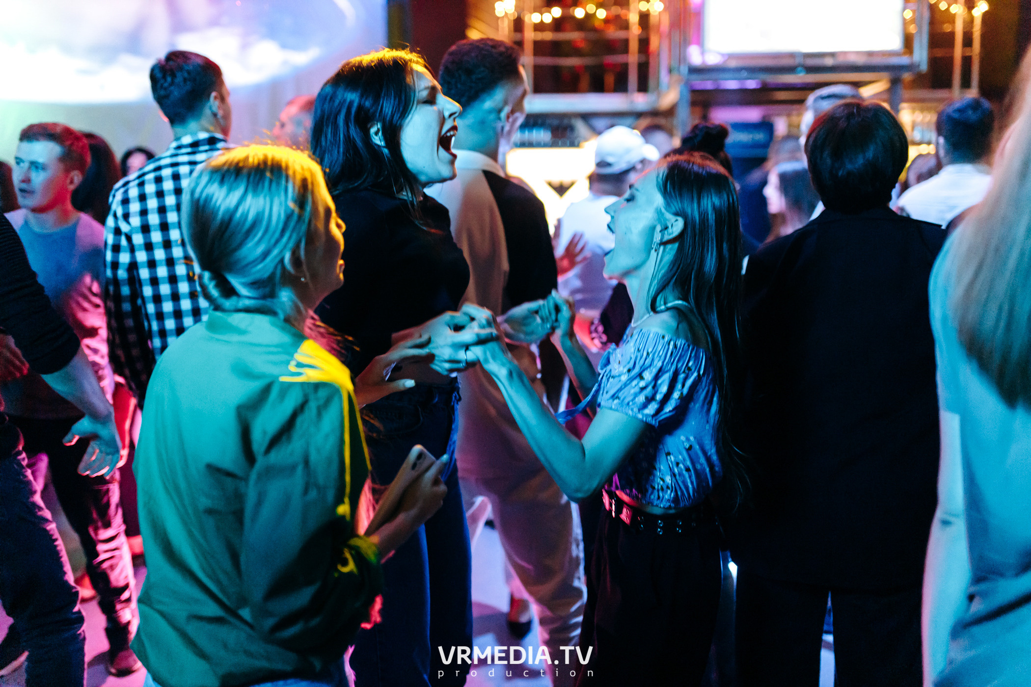 Новогодние корпоративы в баре «DOSKI»