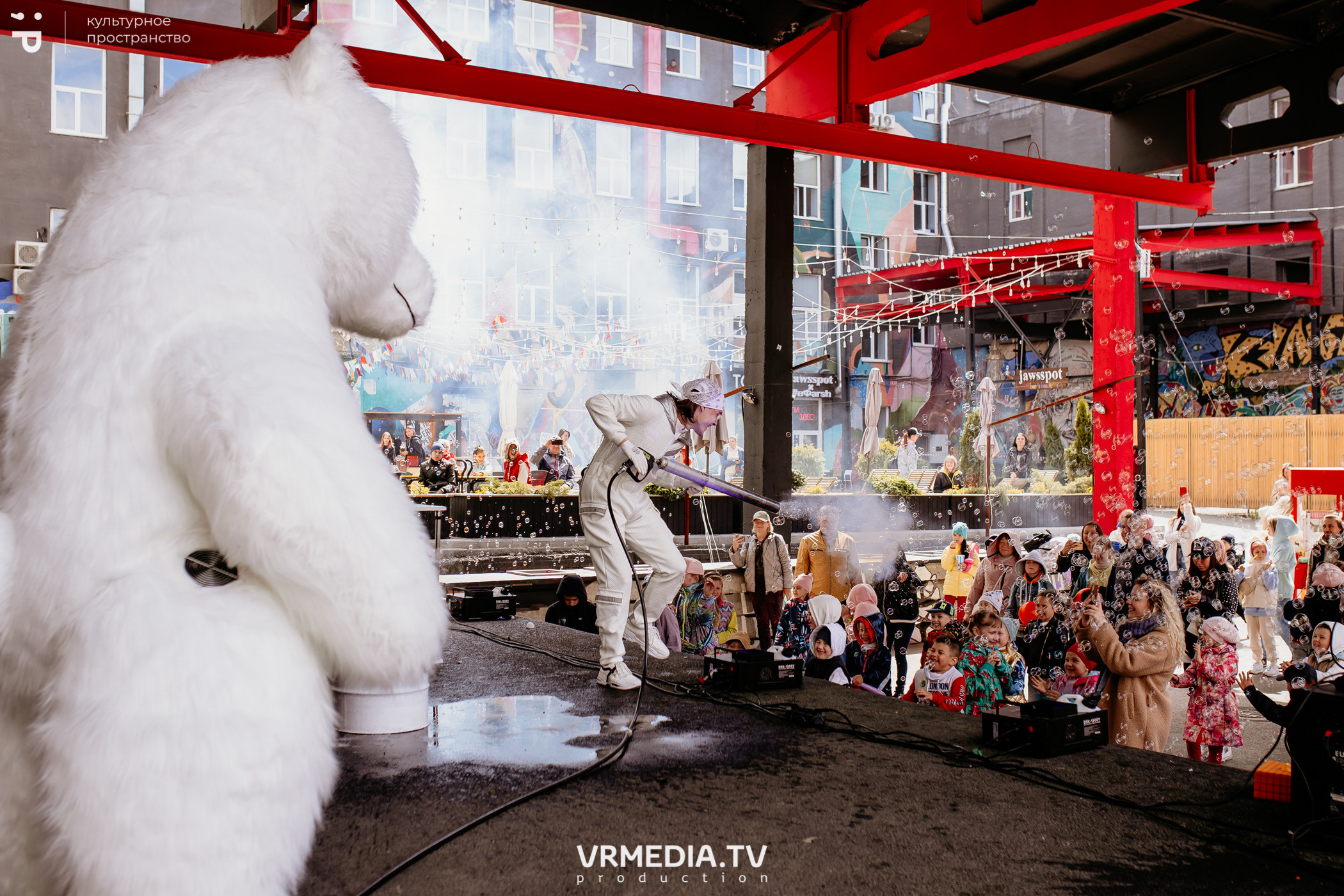 ВСТРЕЧАЙ ЛЕТО С DETISKAZKA42 в культурном пространстве «Редакция»