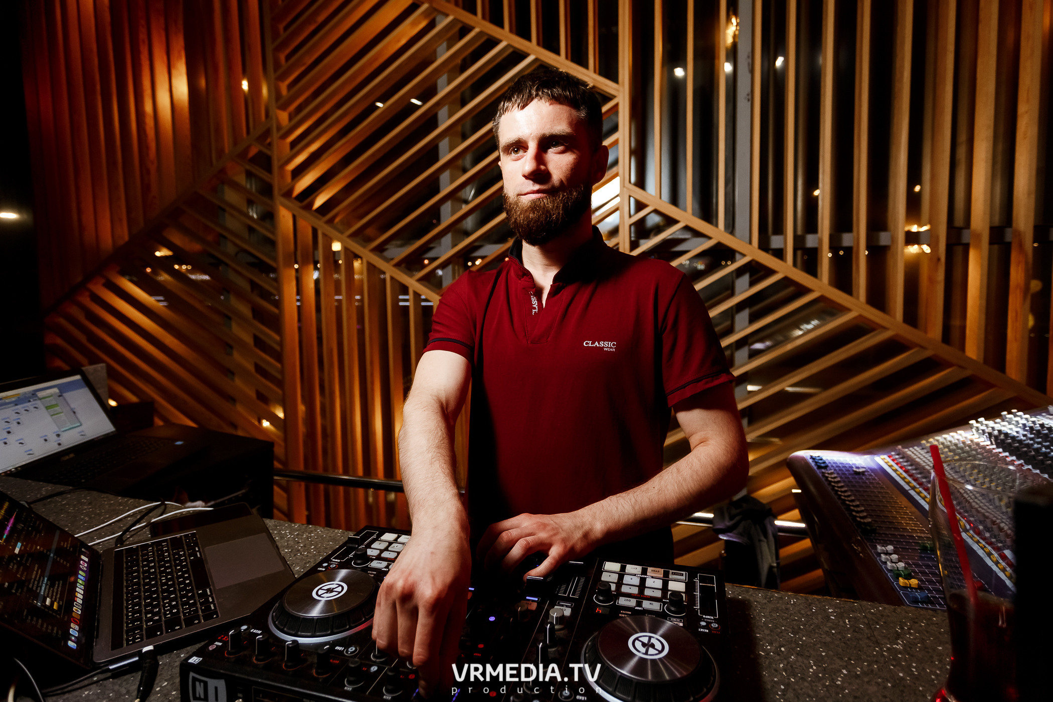 Выходные в баре «DOSKI»