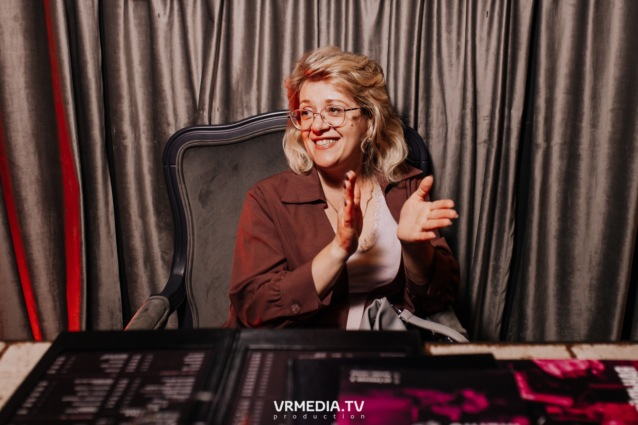 Пятничная вечеринка в караоке-баре «Volna»