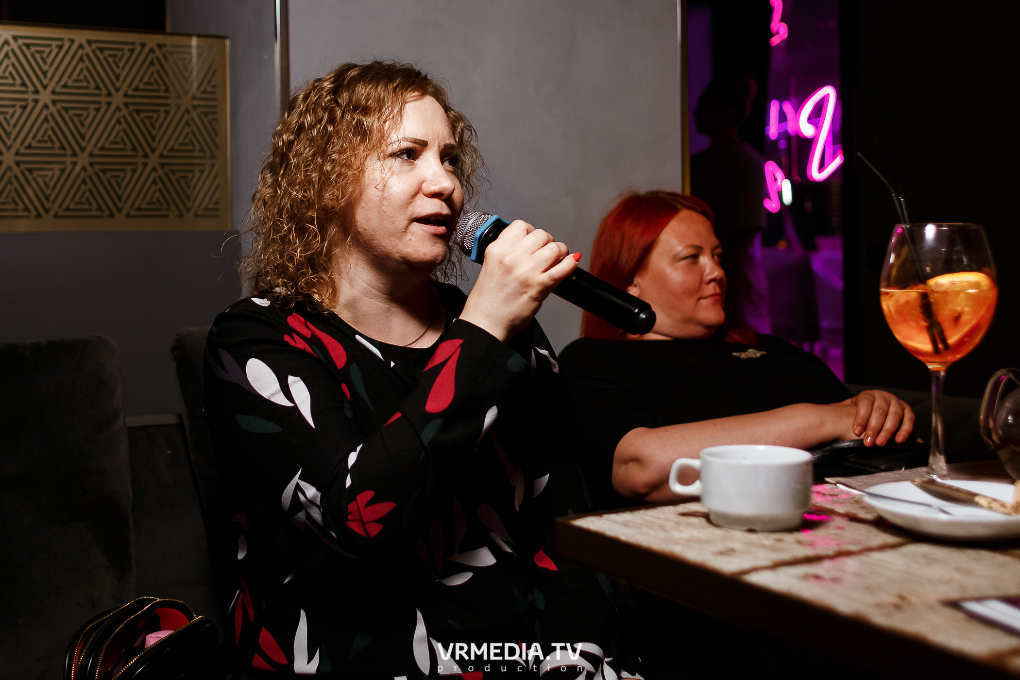 Золотая пятница в караоке-баре «Volna»