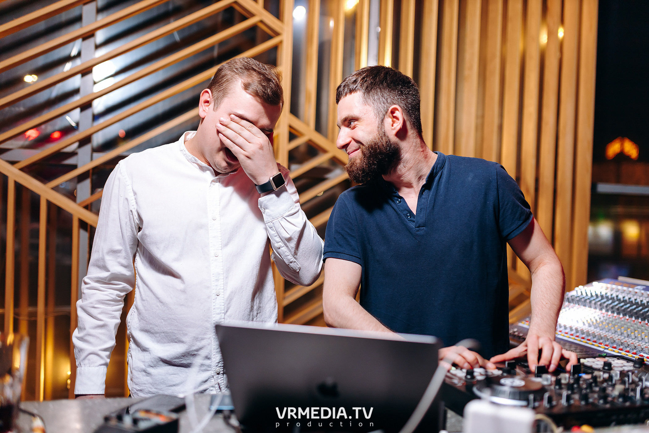 Выходные в баре «DOSKI»