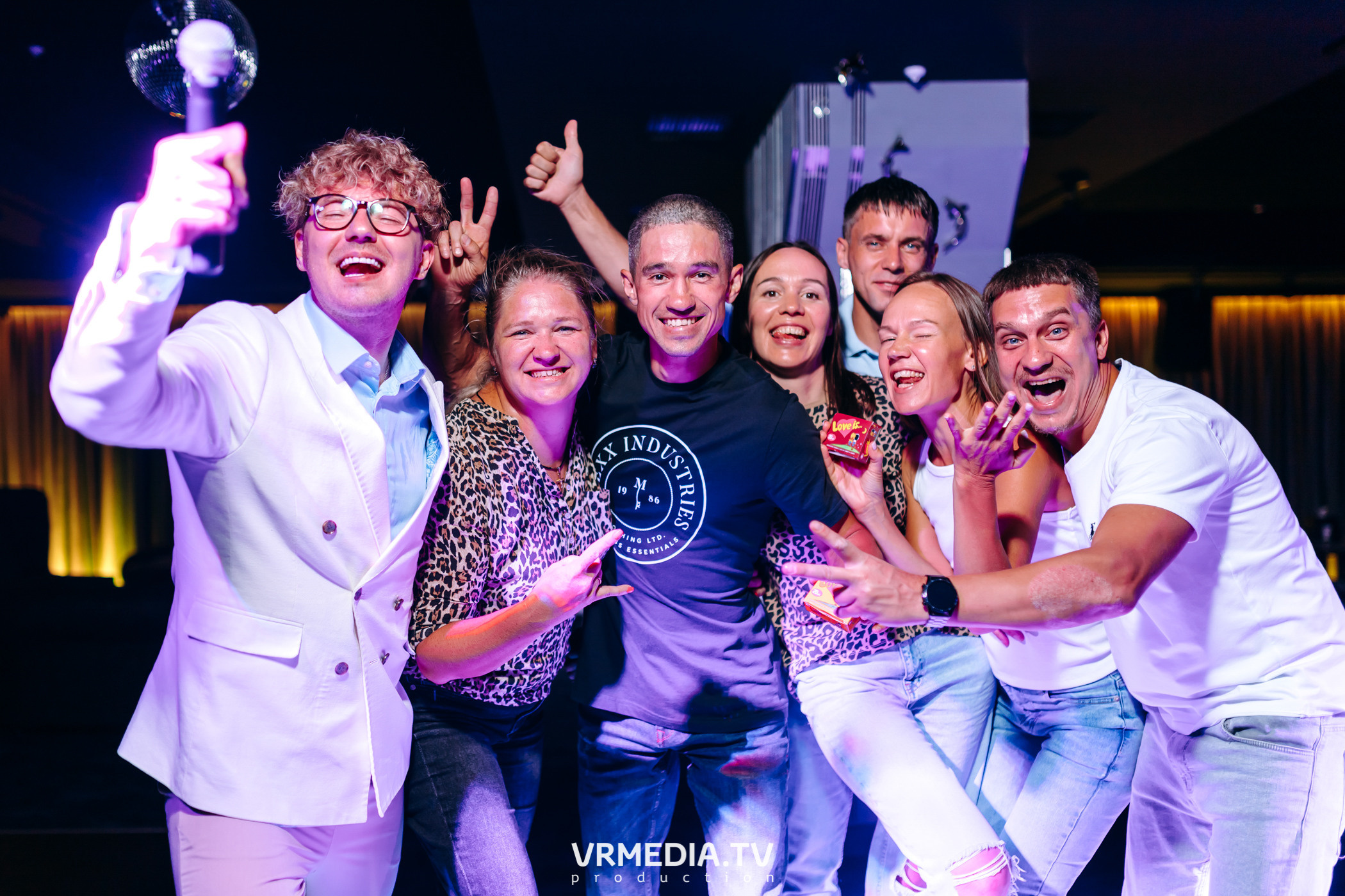 Love is… в караоке-баре «Volna»