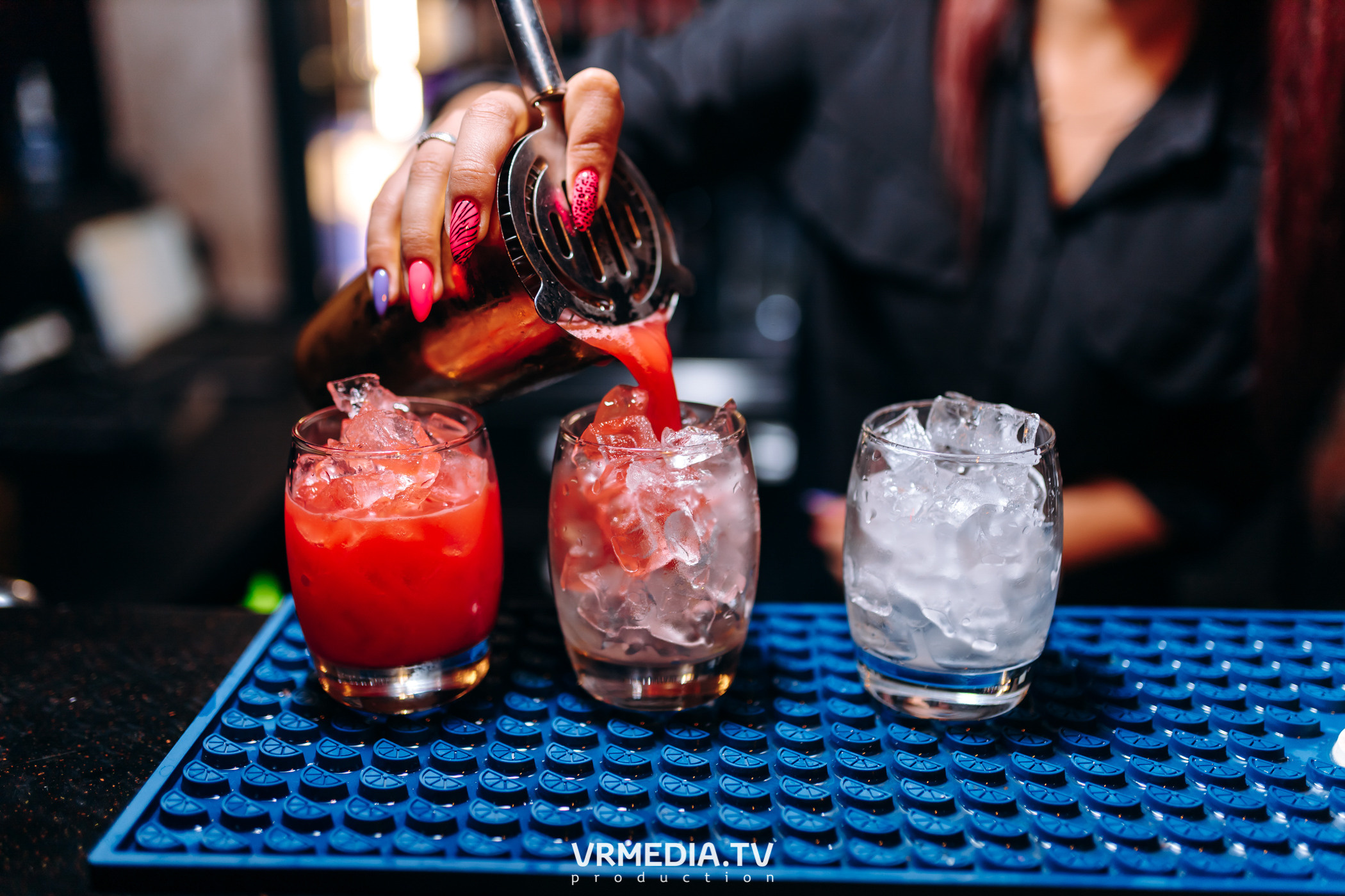 Love is… в караоке-баре «Volna»