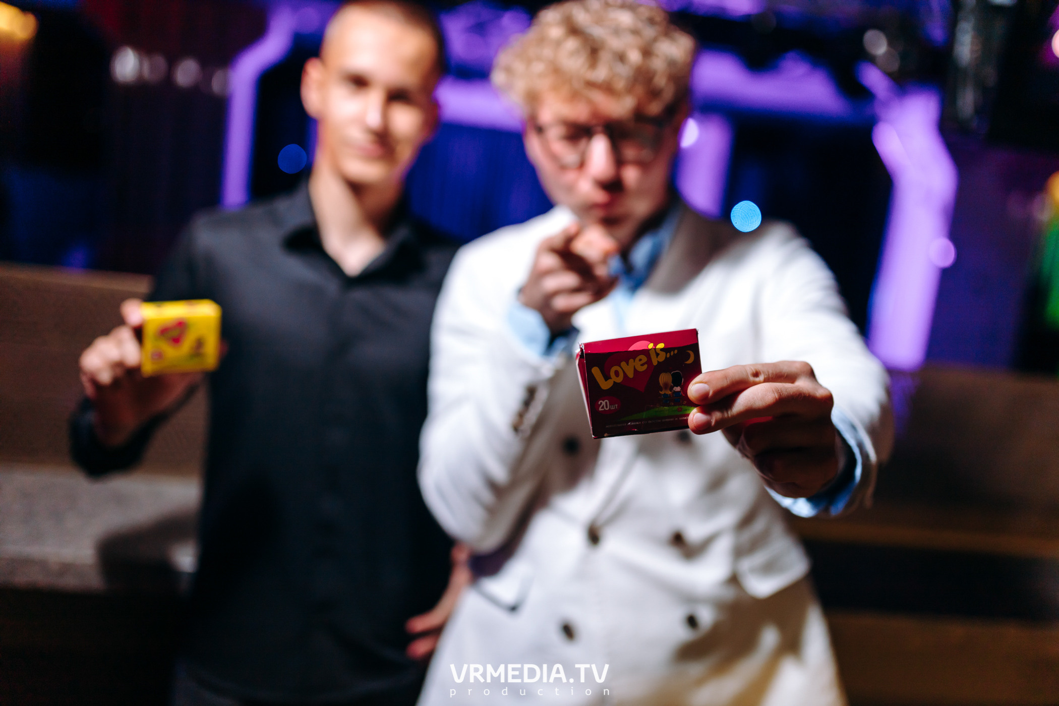 Love is… в караоке-баре «Volna»