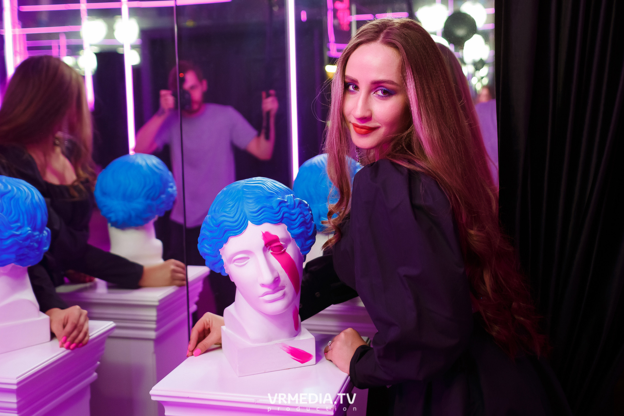 Колесо фортуны в караоке-баре «Volna»