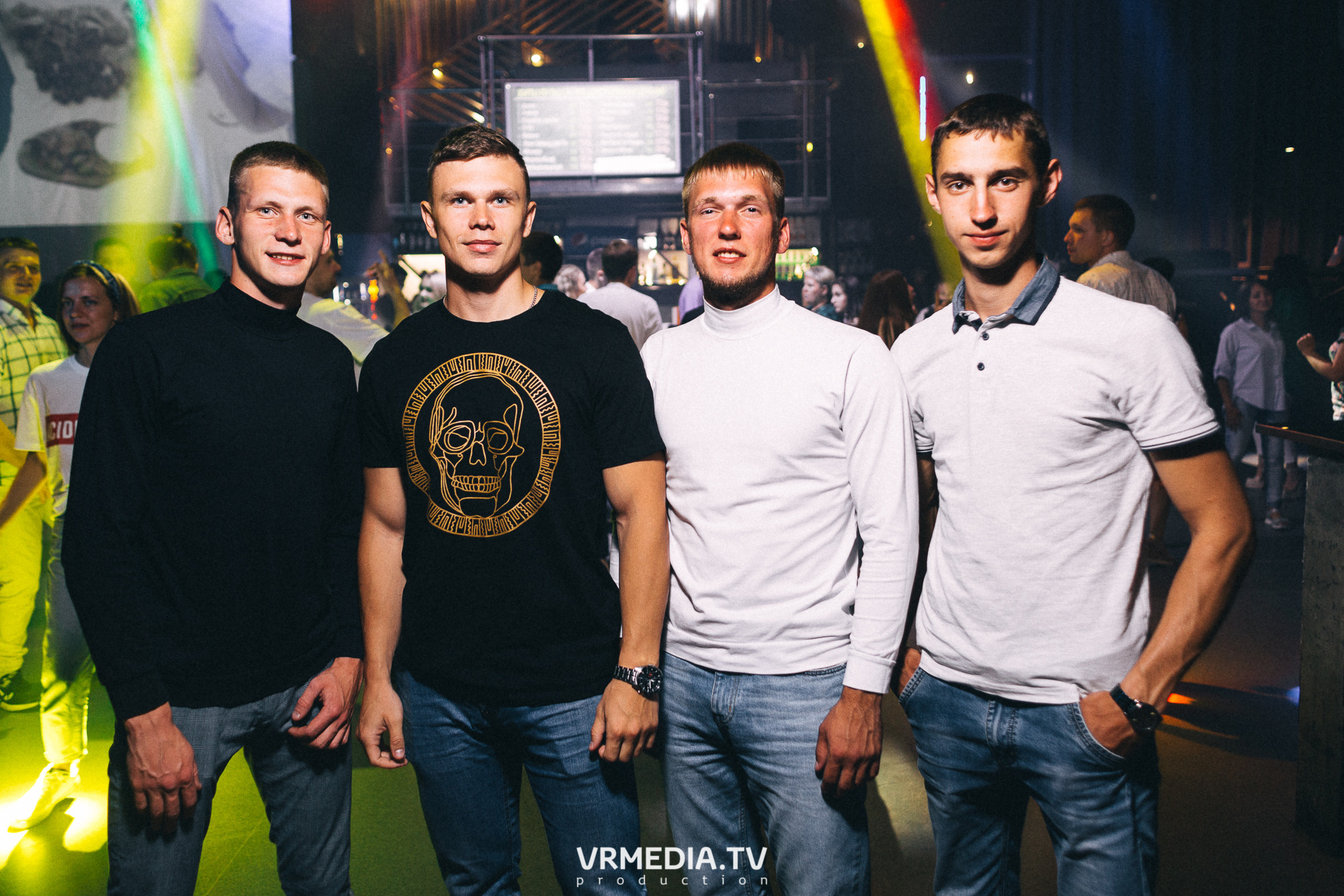 На чилле в баре «DOSKI»