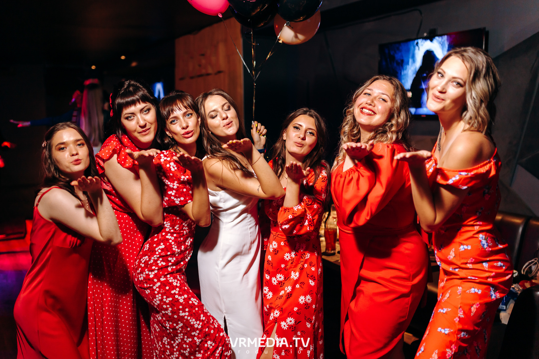 Новогодние корпоративы в баре «DOSKI»