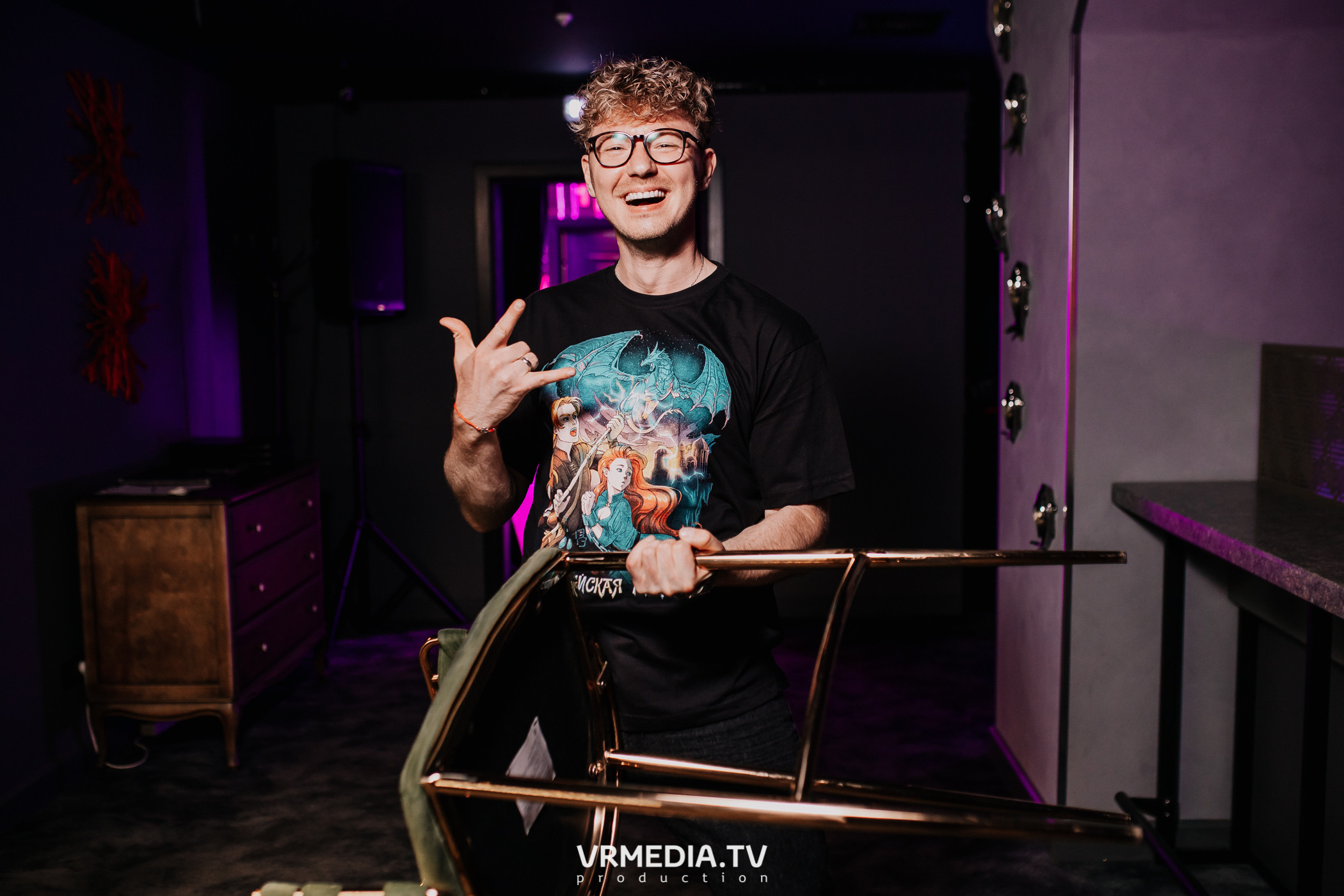 Русский рок в караоке-баре «Volna»