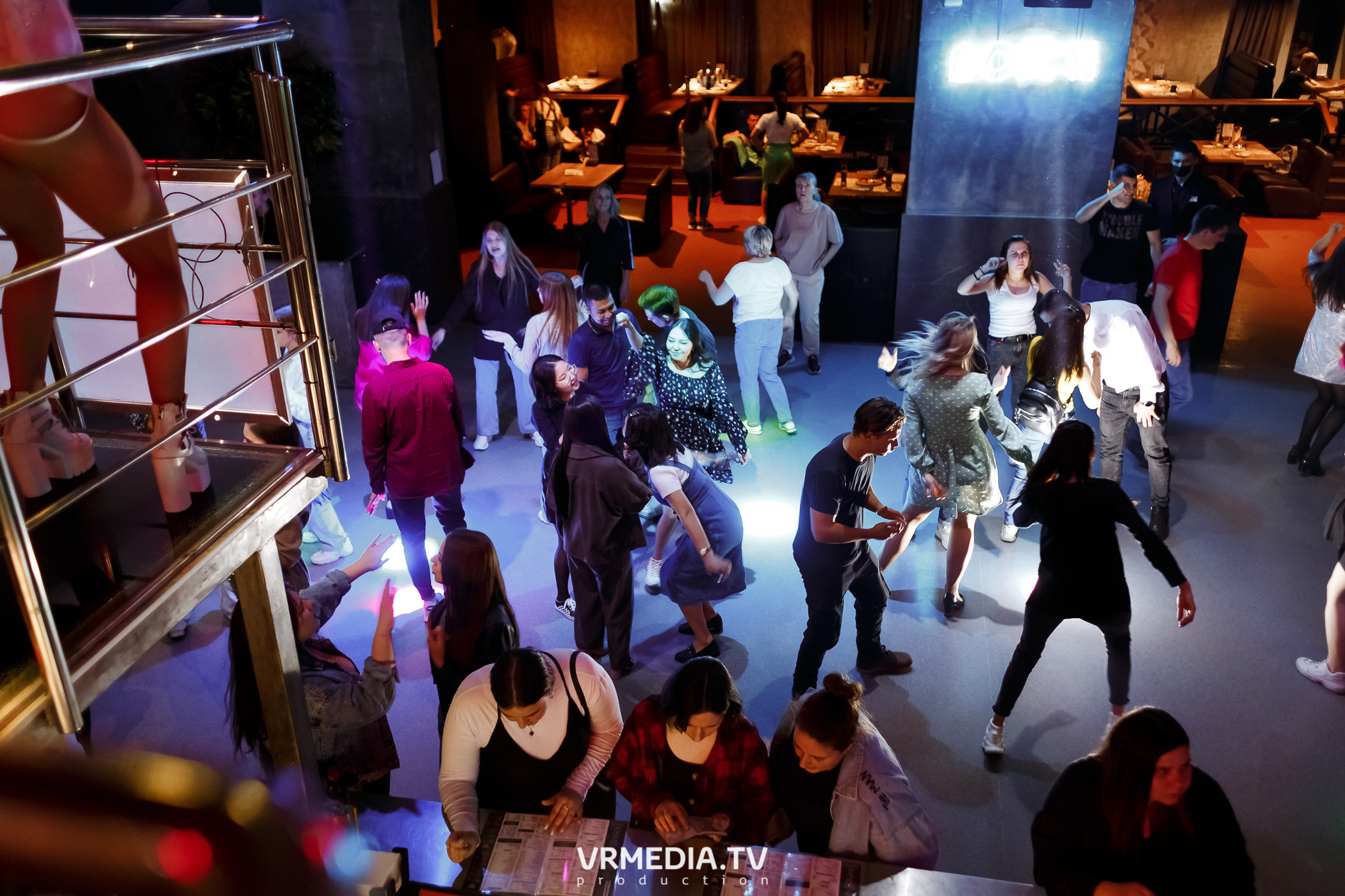 Выходные в баре «DOSKI»