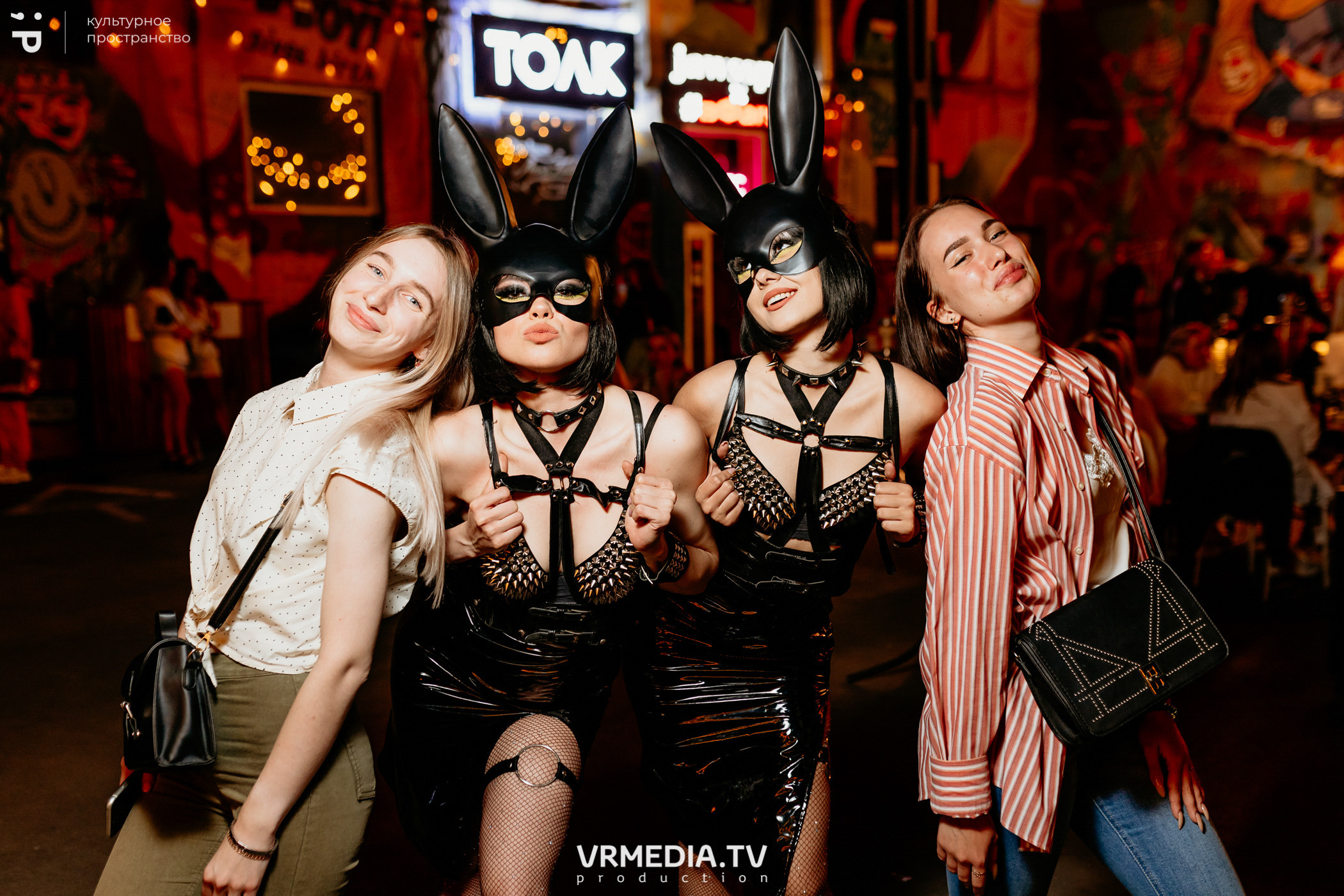 #Редакция_Лето: Time 92 в культурном пространстве «Редакция»