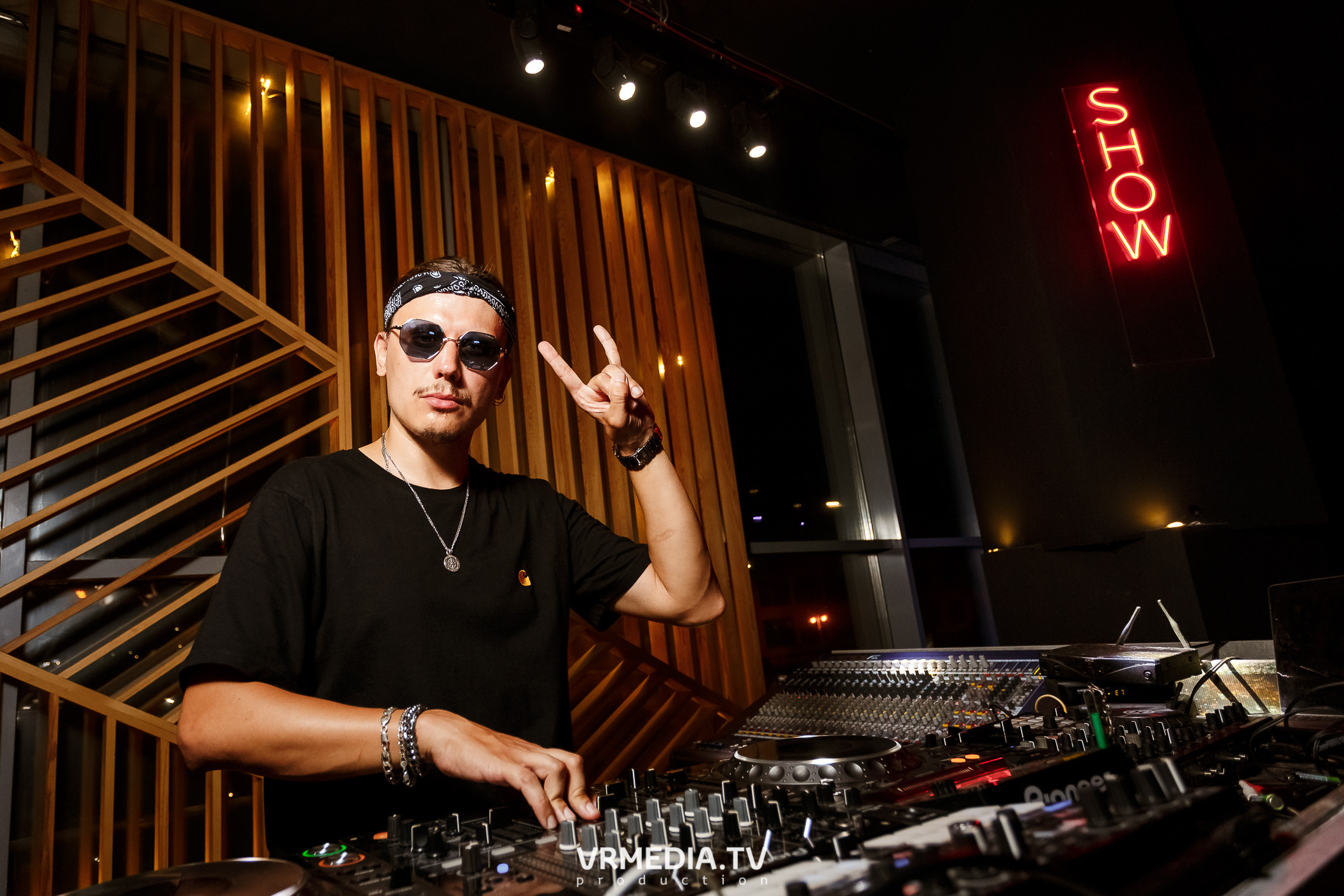 Выходные в баре «DOSKI»