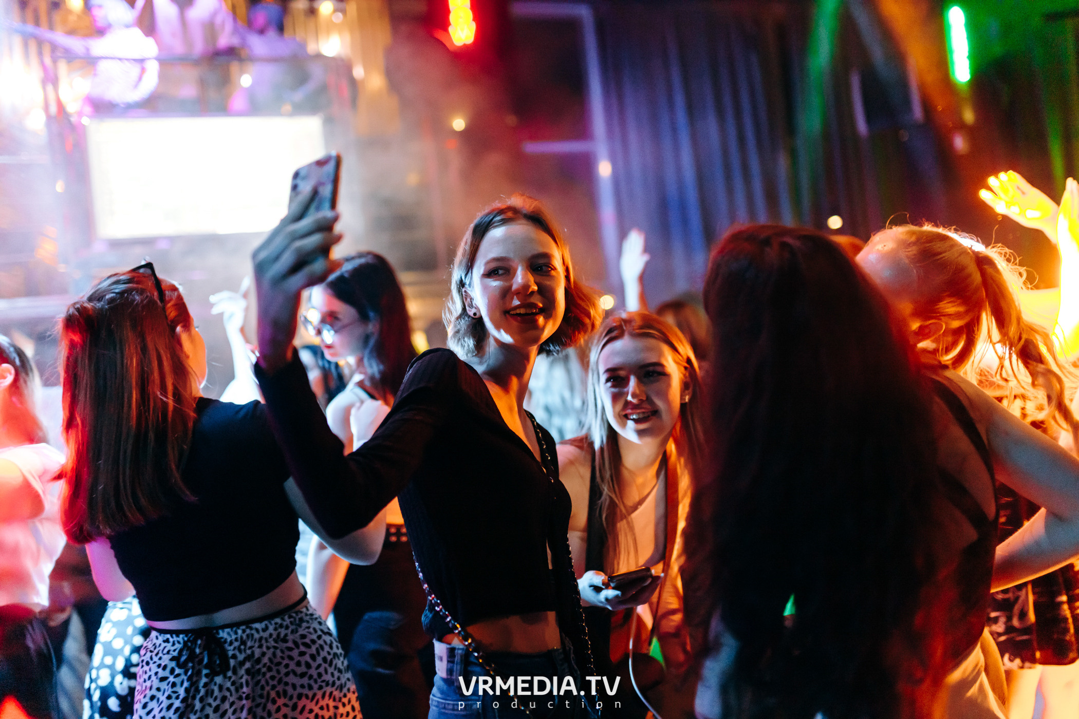 Выходные в баре «DOSKI»