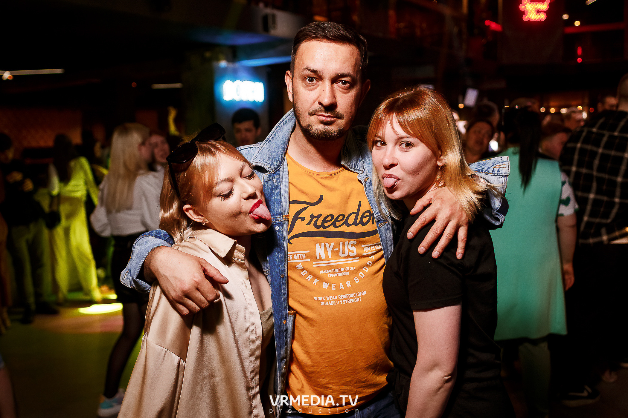 Выходные в баре «DOSKI»