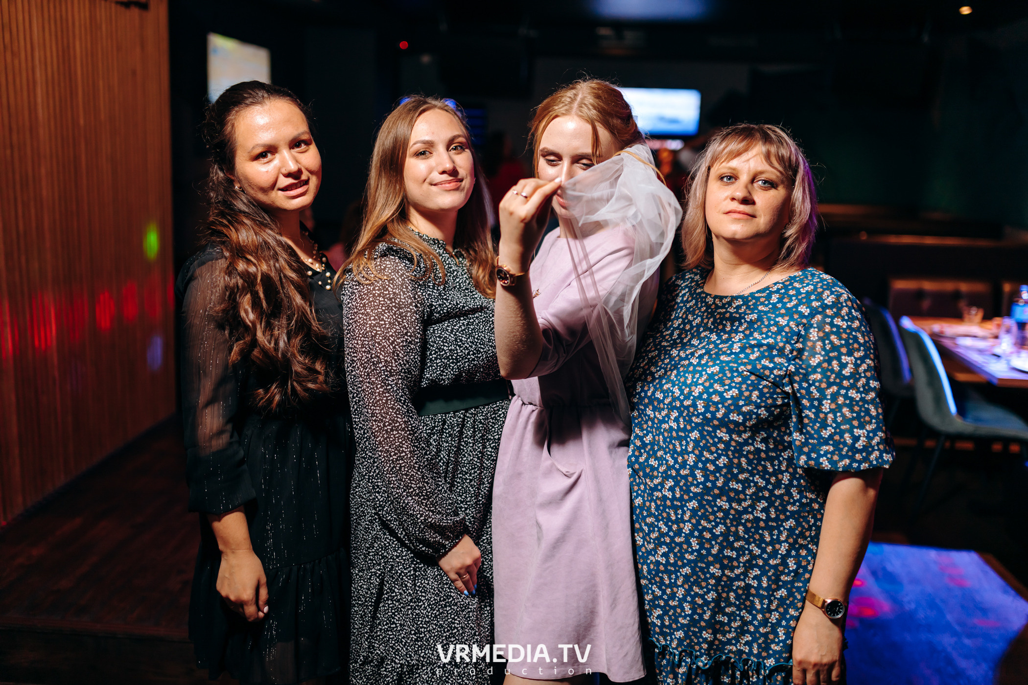 Выходные в баре «DOSKI»