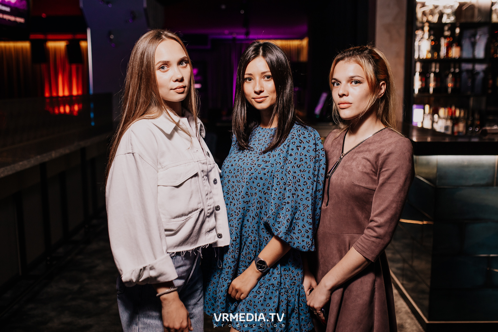 Русский рок в караоке-баре «Volna»