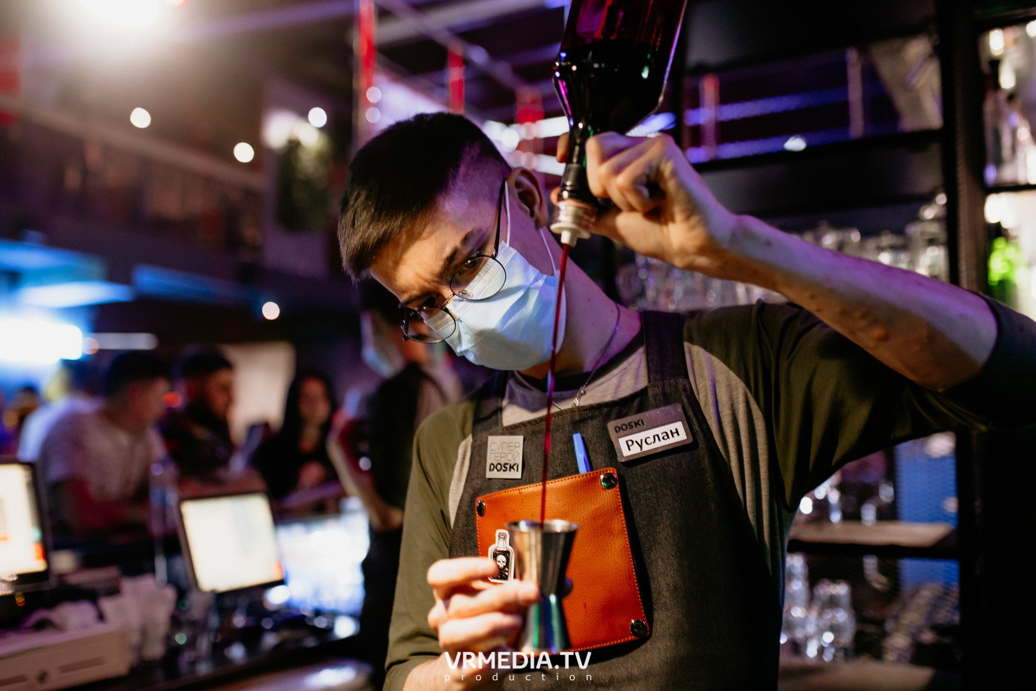 Выходные в баре «DOSKI»