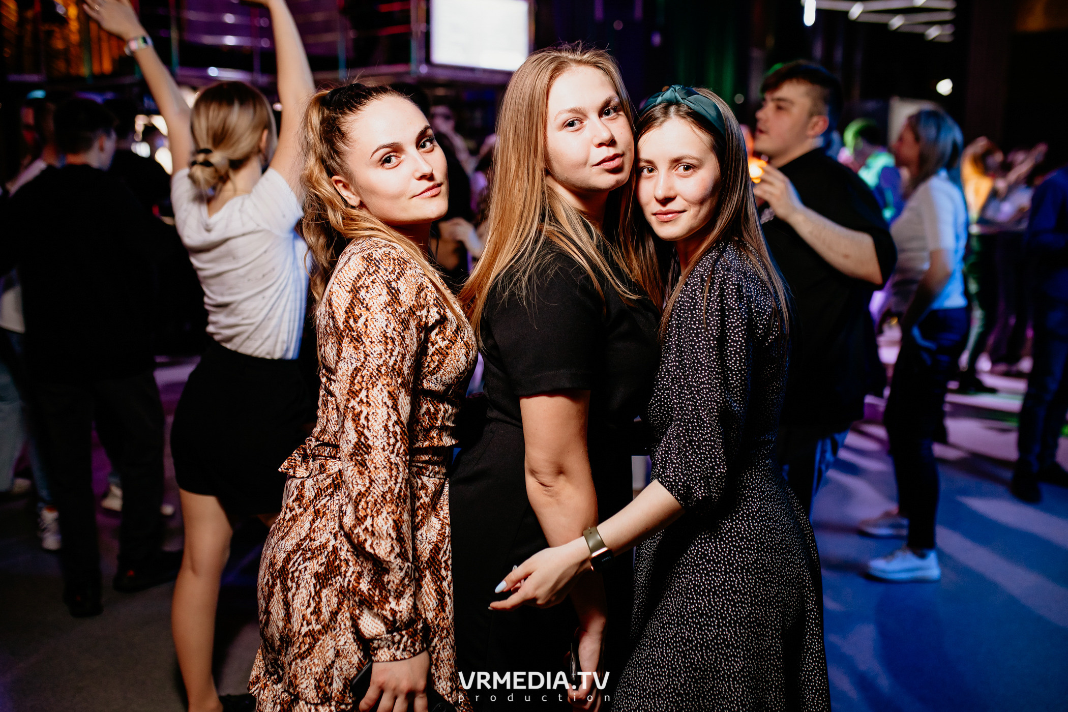 Выходные в баре «DOSKI»