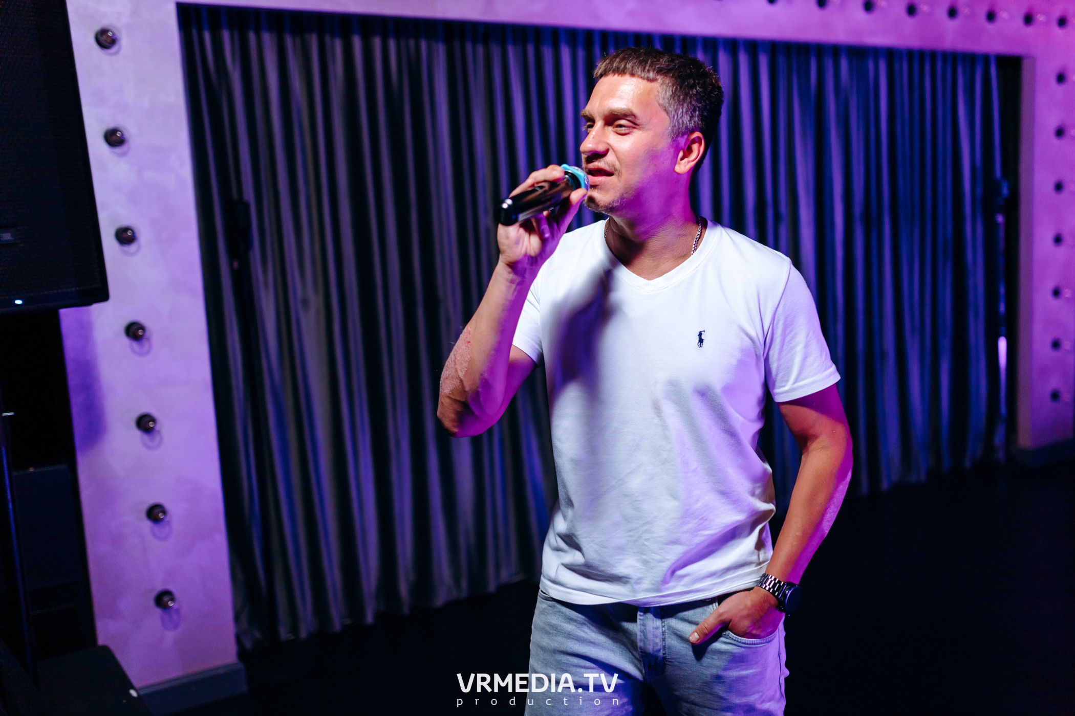 Love is… в караоке-баре «Volna»